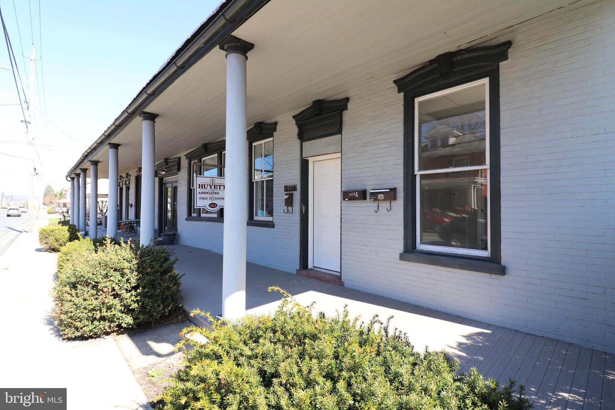 1413 W MAIN STREET 23