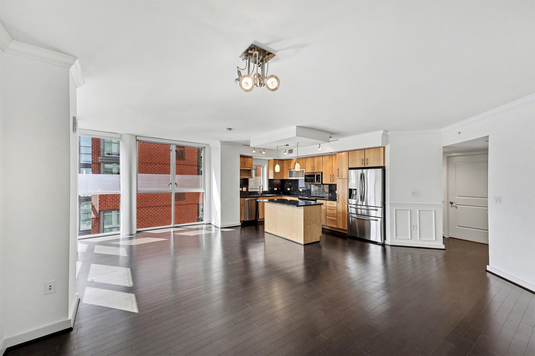1025 1ST STREET SE 906