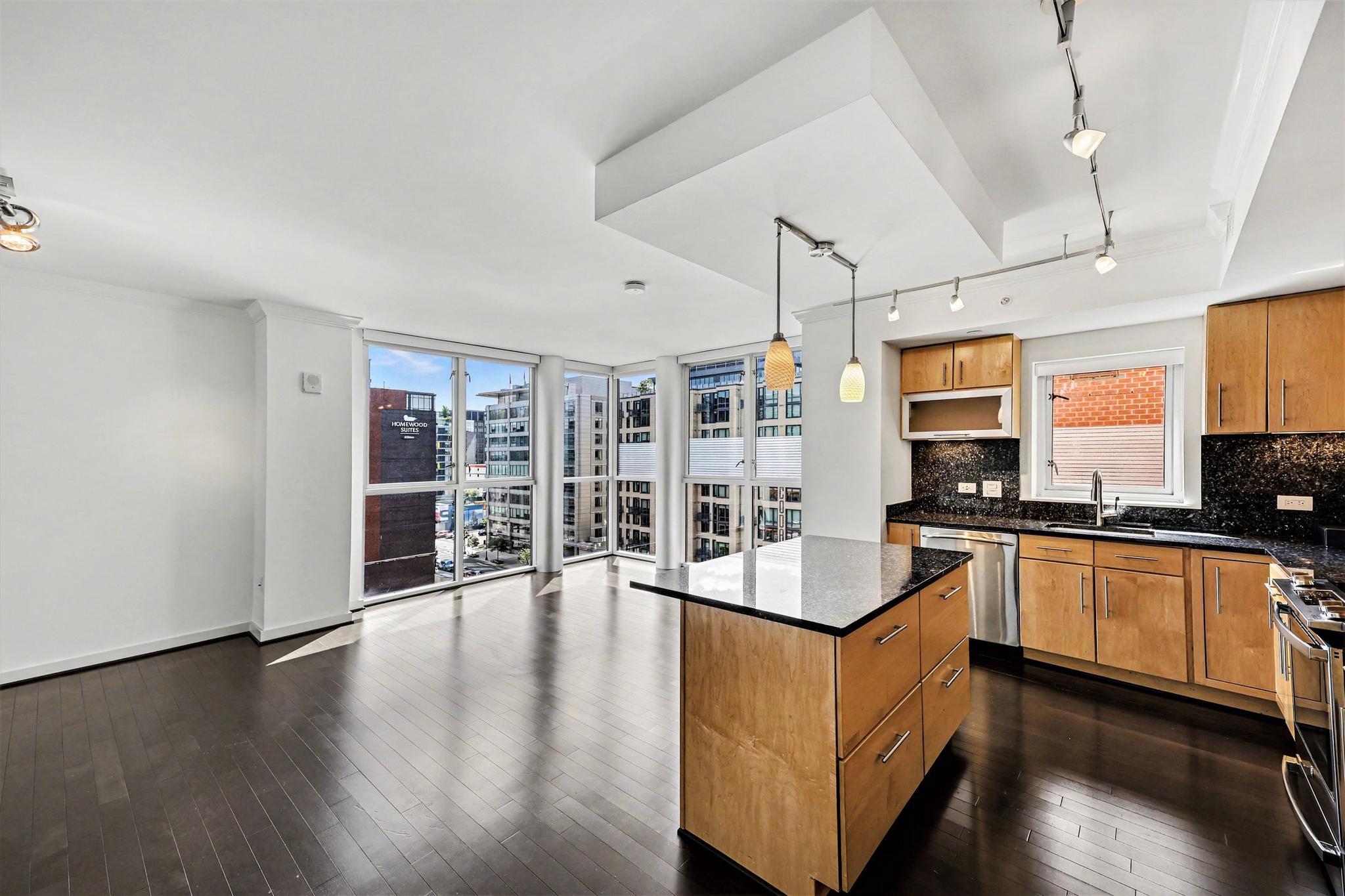 1025 1ST STREET SE 906