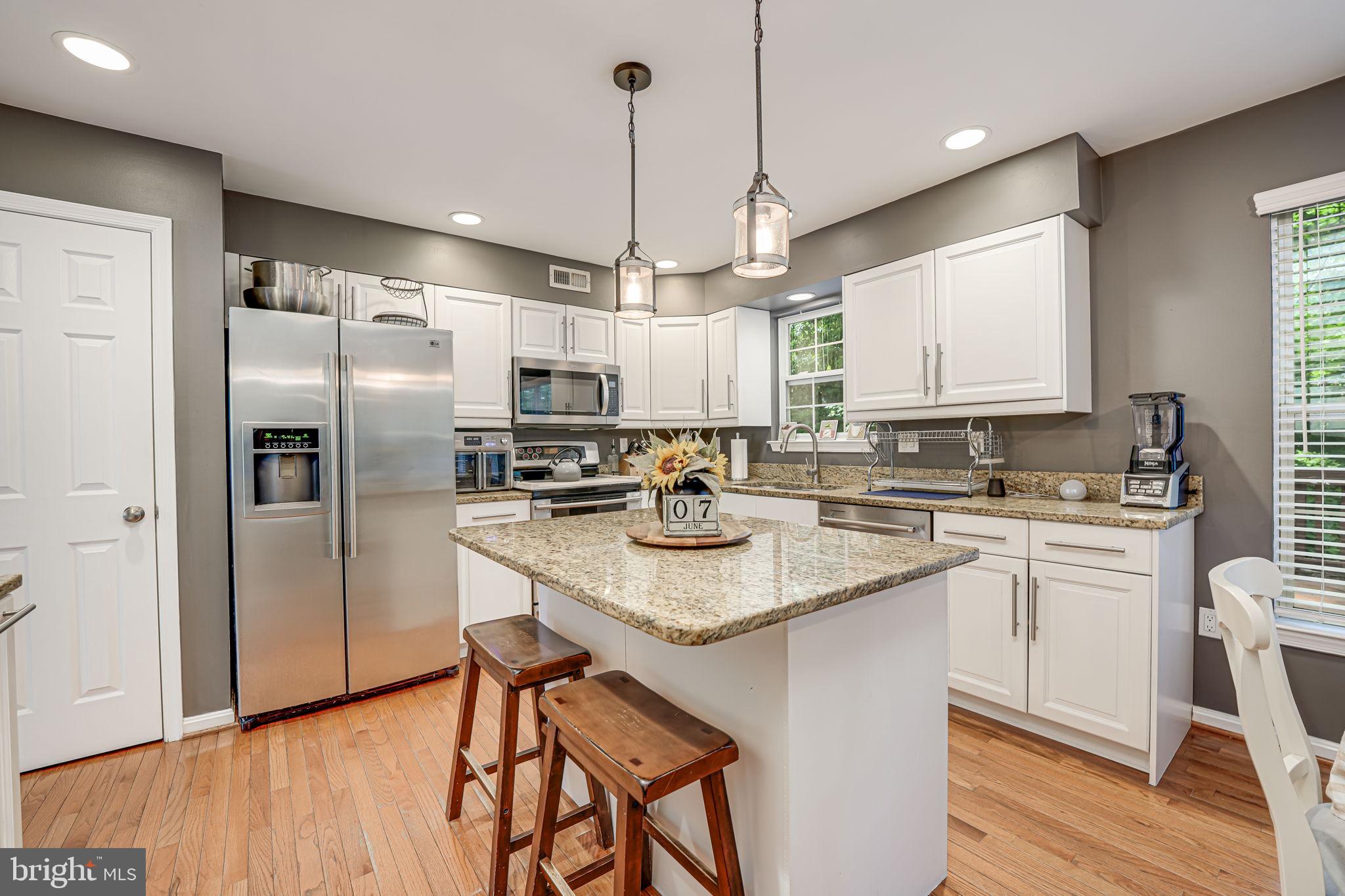 COUNTRY CLUB/LAKE MONTCLAIR - Residential