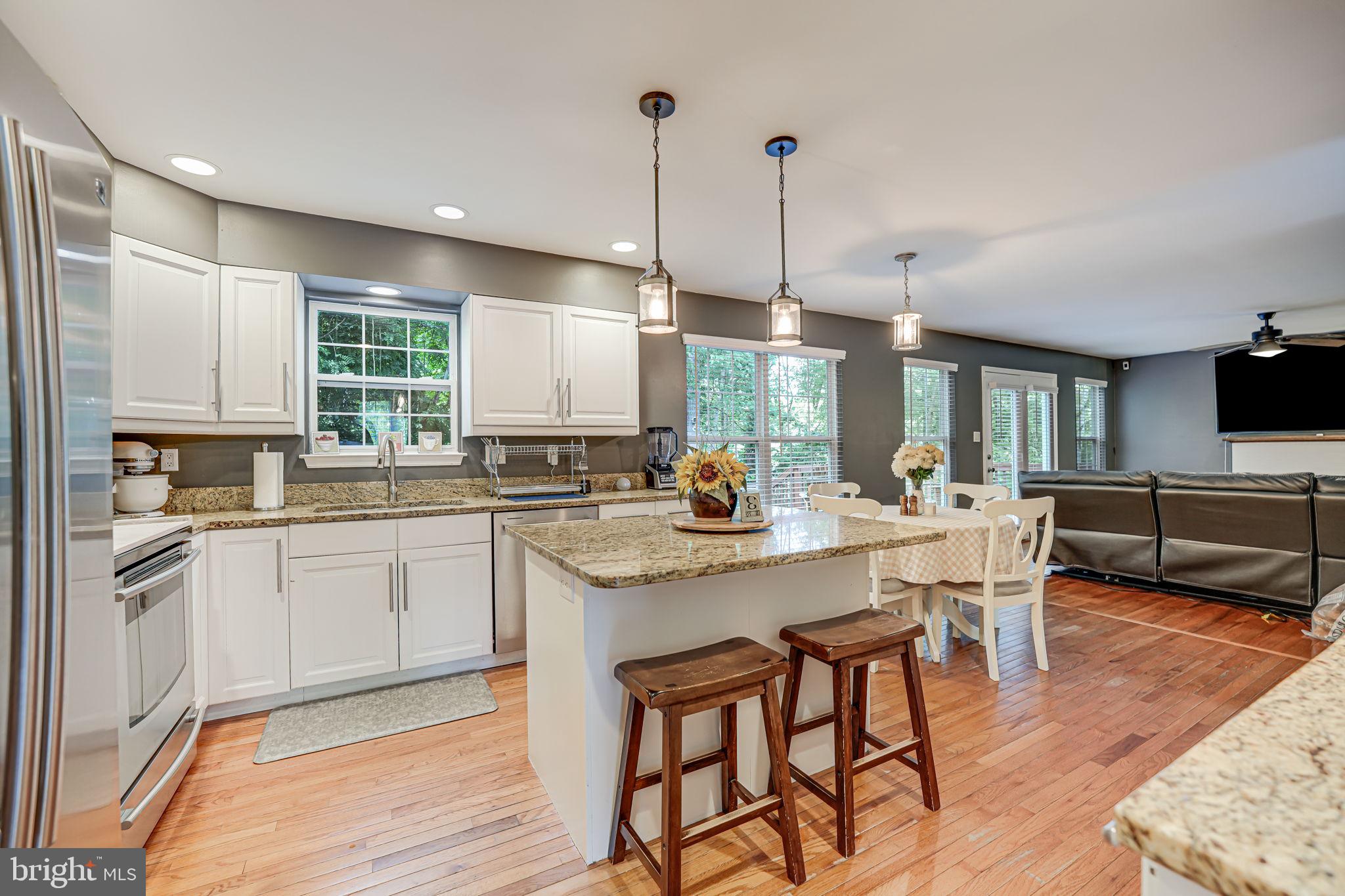 COUNTRY CLUB/LAKE MONTCLAIR - Residential