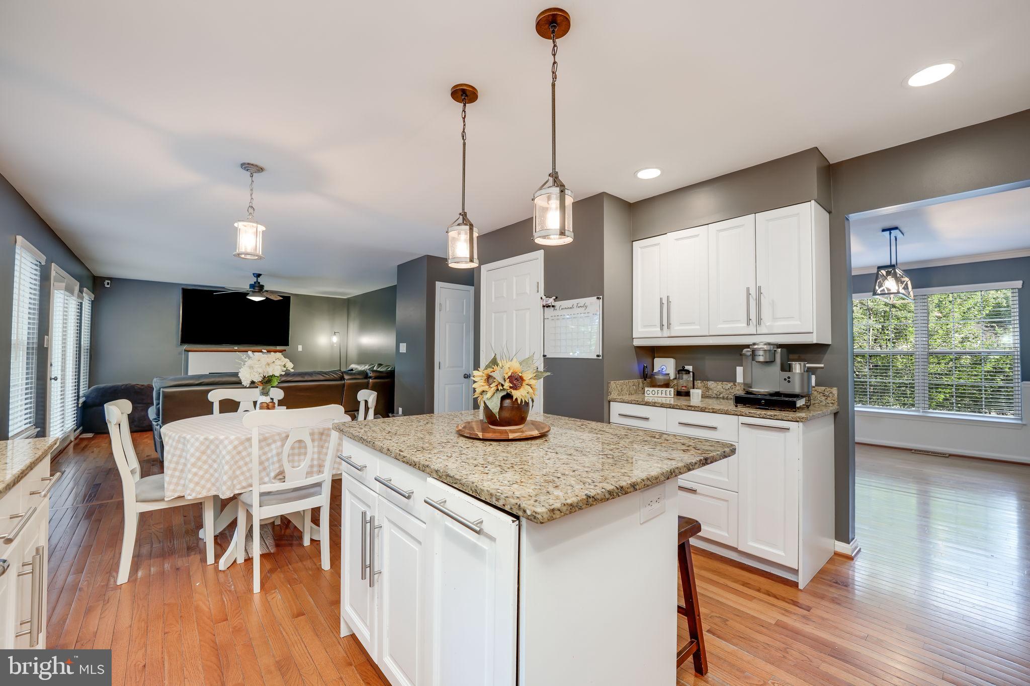 COUNTRY CLUB/LAKE MONTCLAIR - Residential