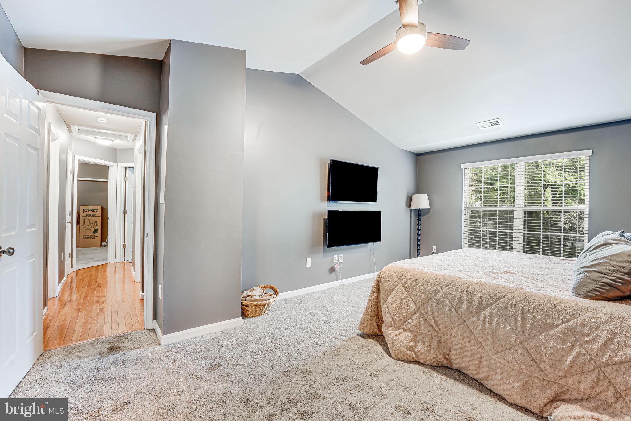 COUNTRY CLUB/LAKE MONTCLAIR - Residential