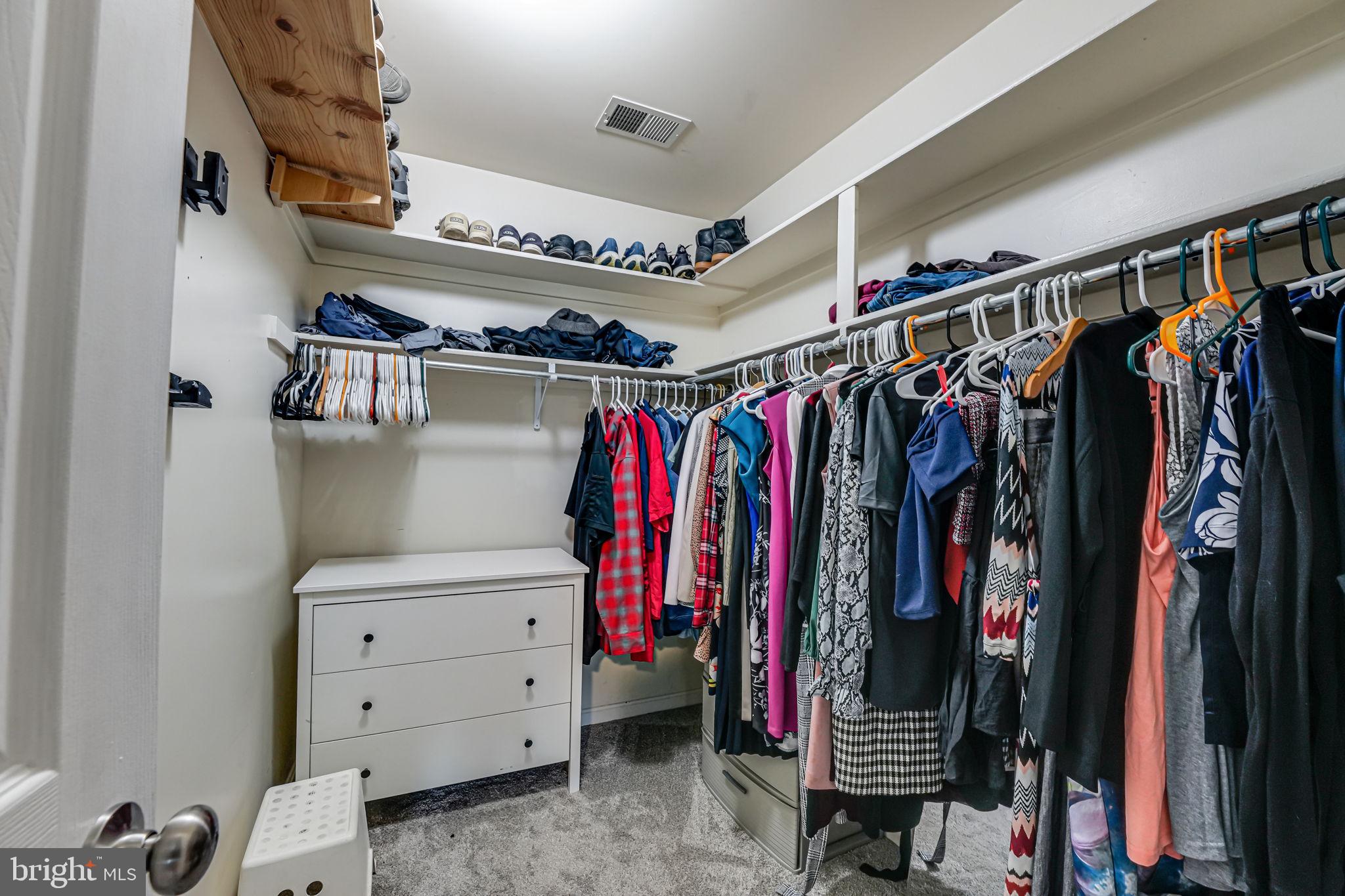 COUNTRY CLUB/LAKE MONTCLAIR - Residential