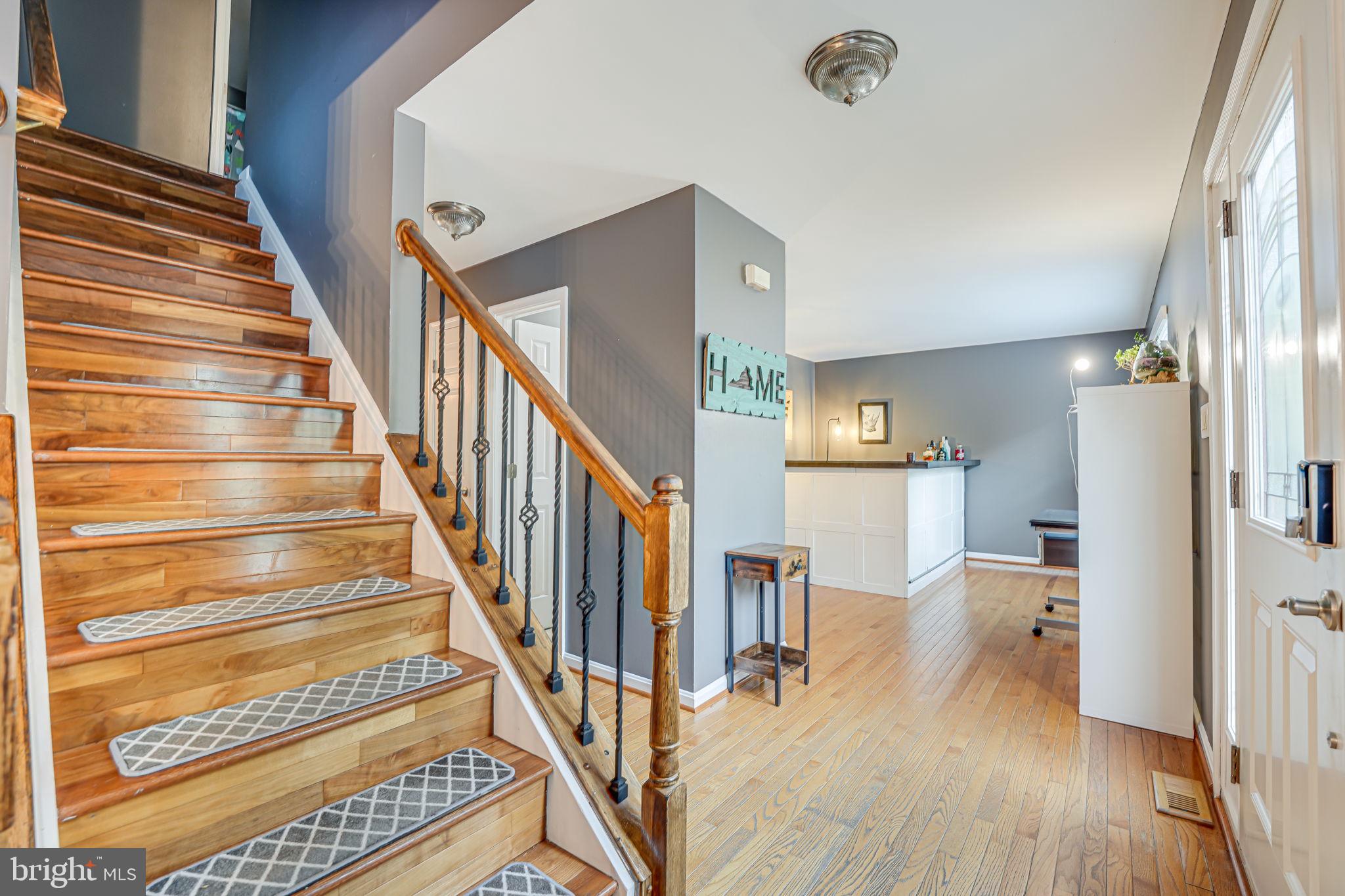 COUNTRY CLUB/LAKE MONTCLAIR - Residential