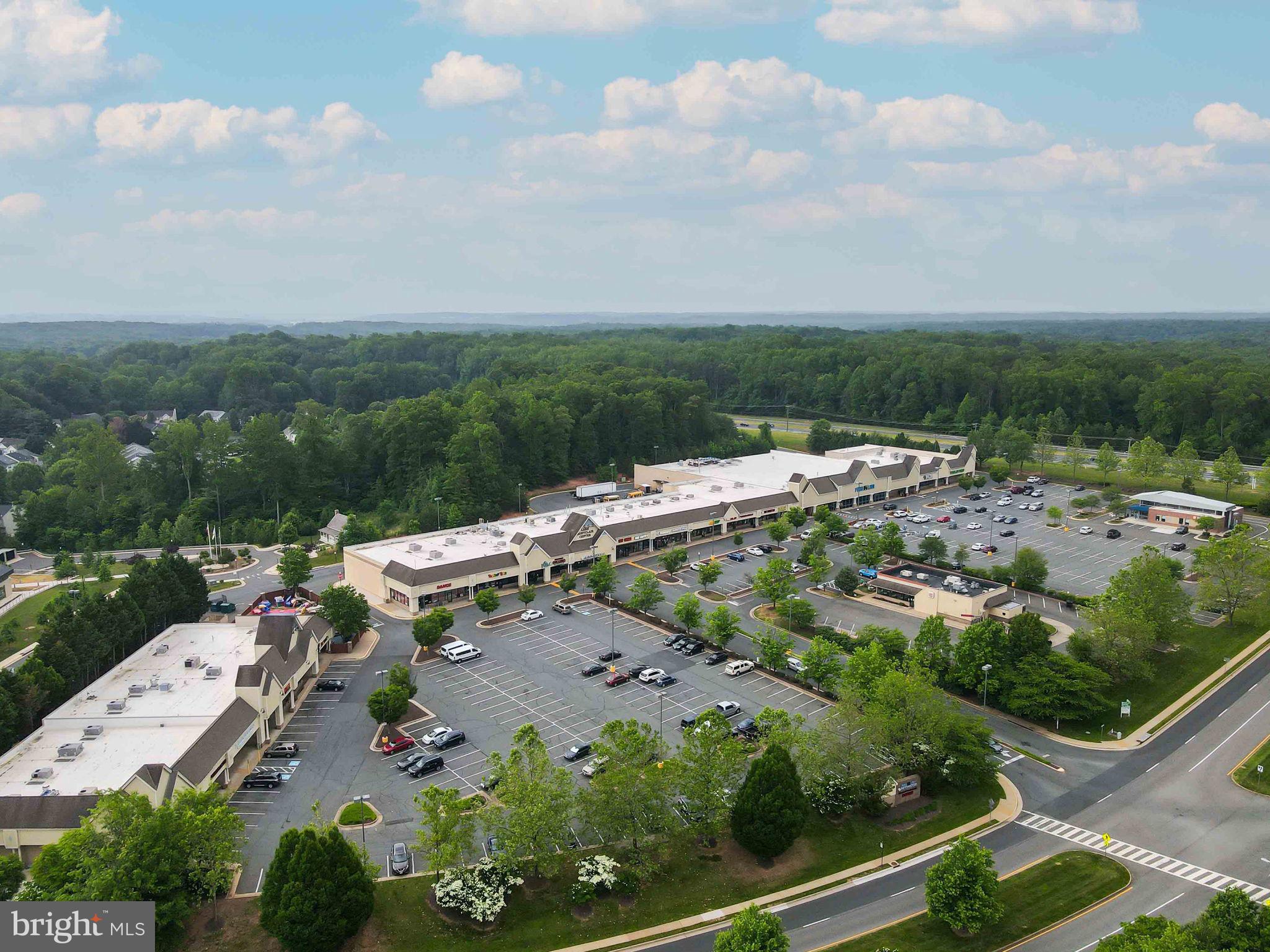 COUNTRY CLUB/LAKE MONTCLAIR - Residential