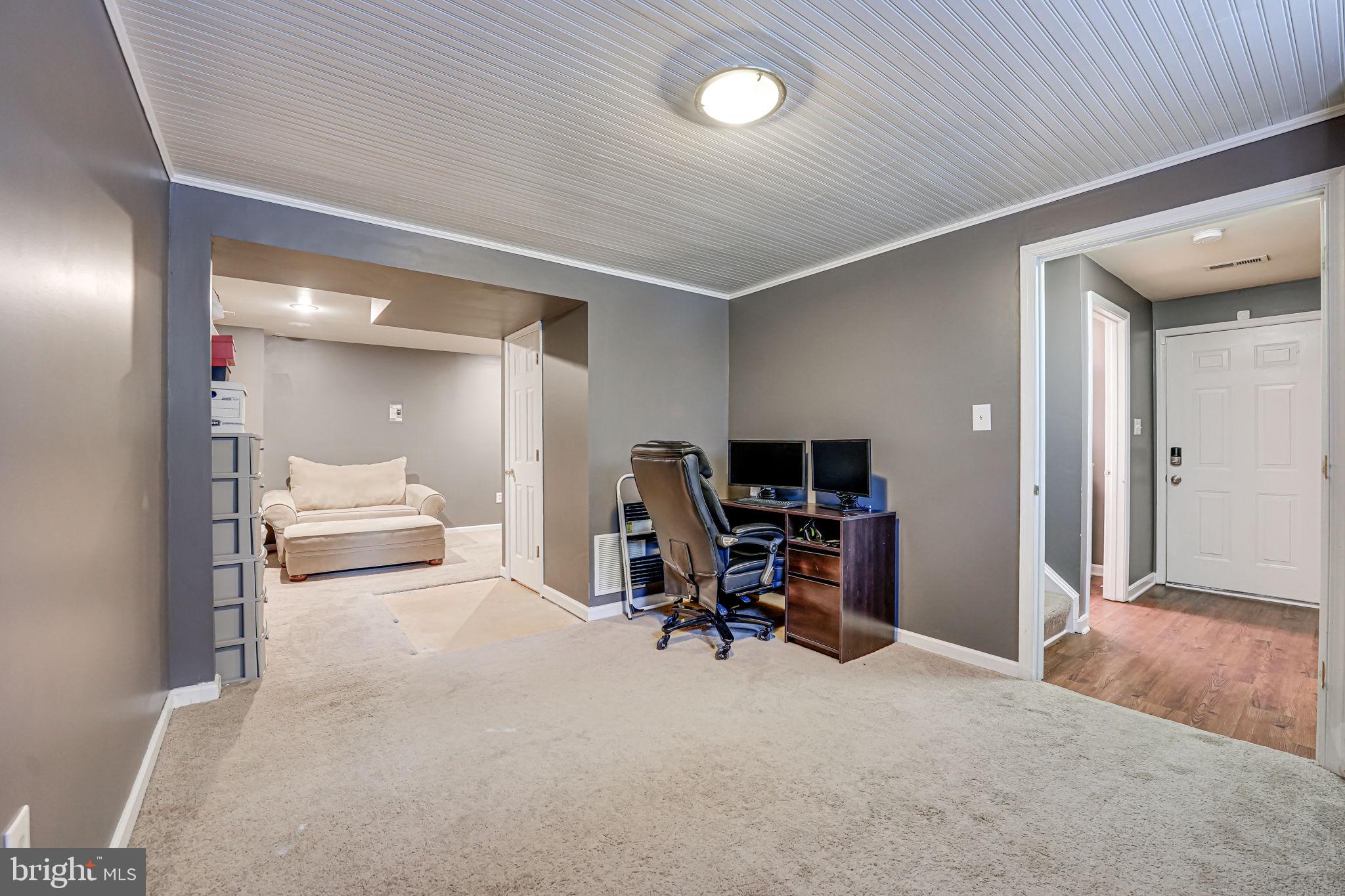 COUNTRY CLUB/LAKE MONTCLAIR - Residential