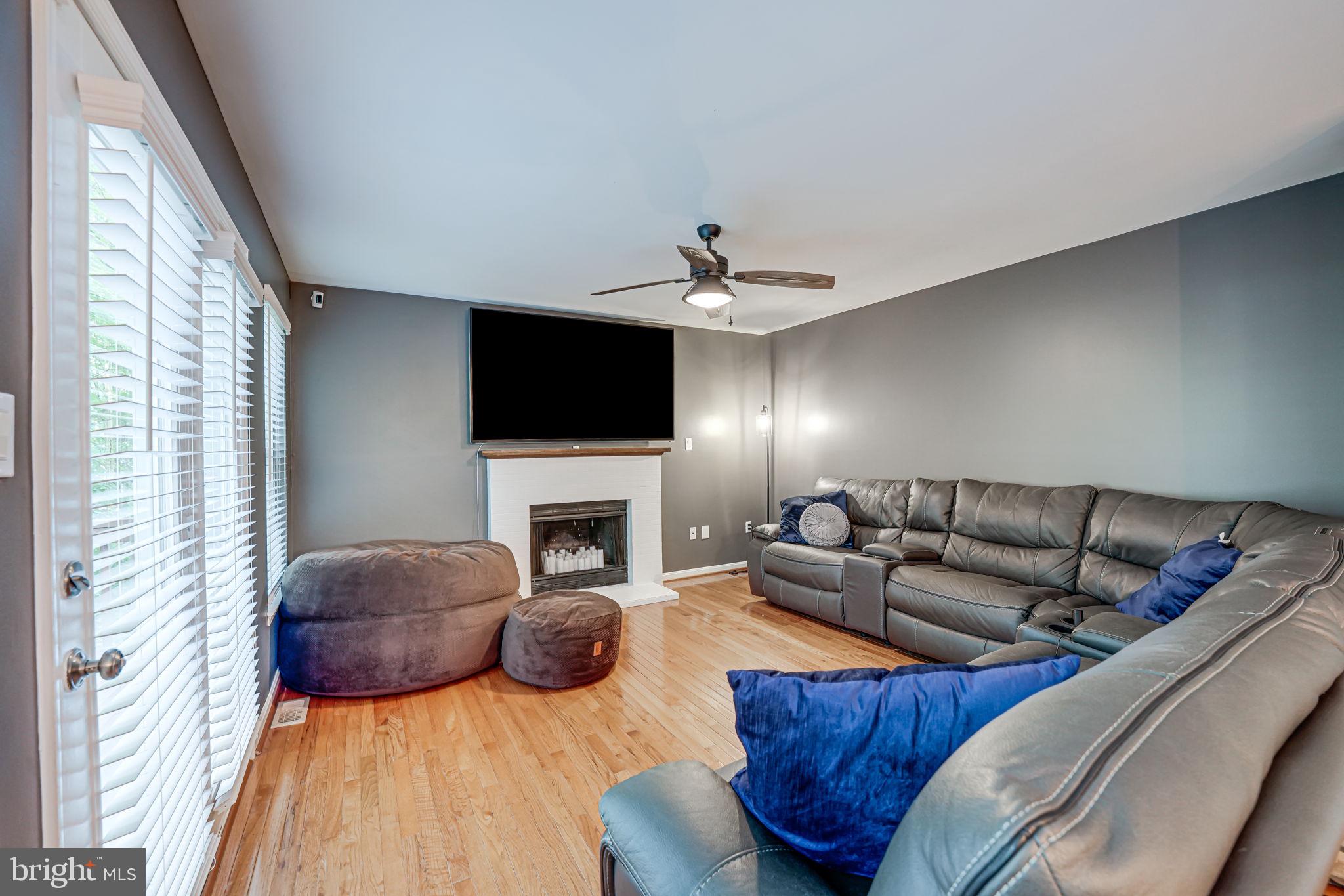 COUNTRY CLUB/LAKE MONTCLAIR - Residential