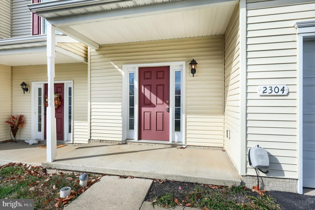 Photo of 2304 Sunny Hill Circle #2304, YORK, PA 17406 (MLS # PAYK2093968)