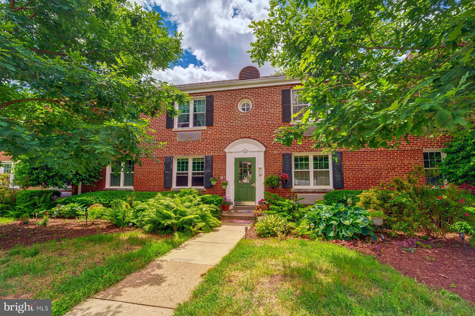 AUBURN VILLAGE - Residential Lease