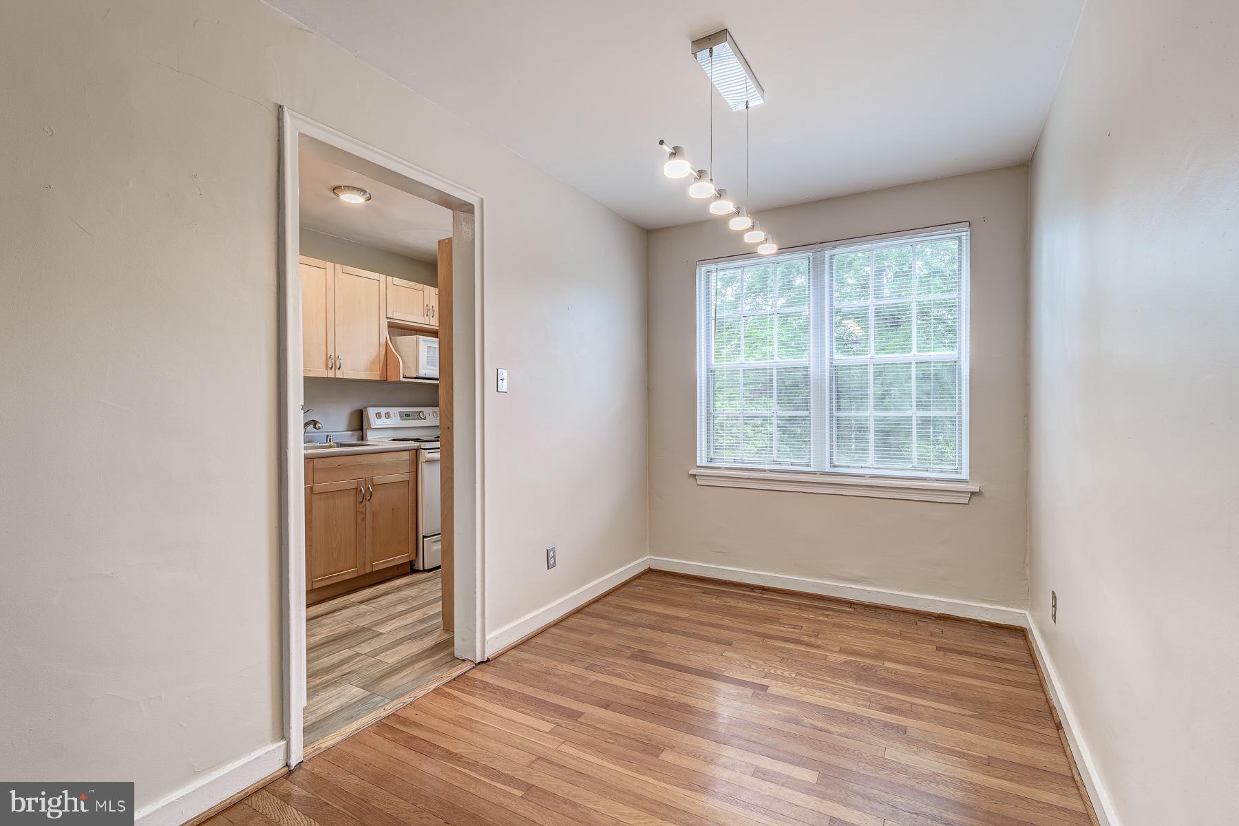 AUBURN VILLAGE - Residential Lease