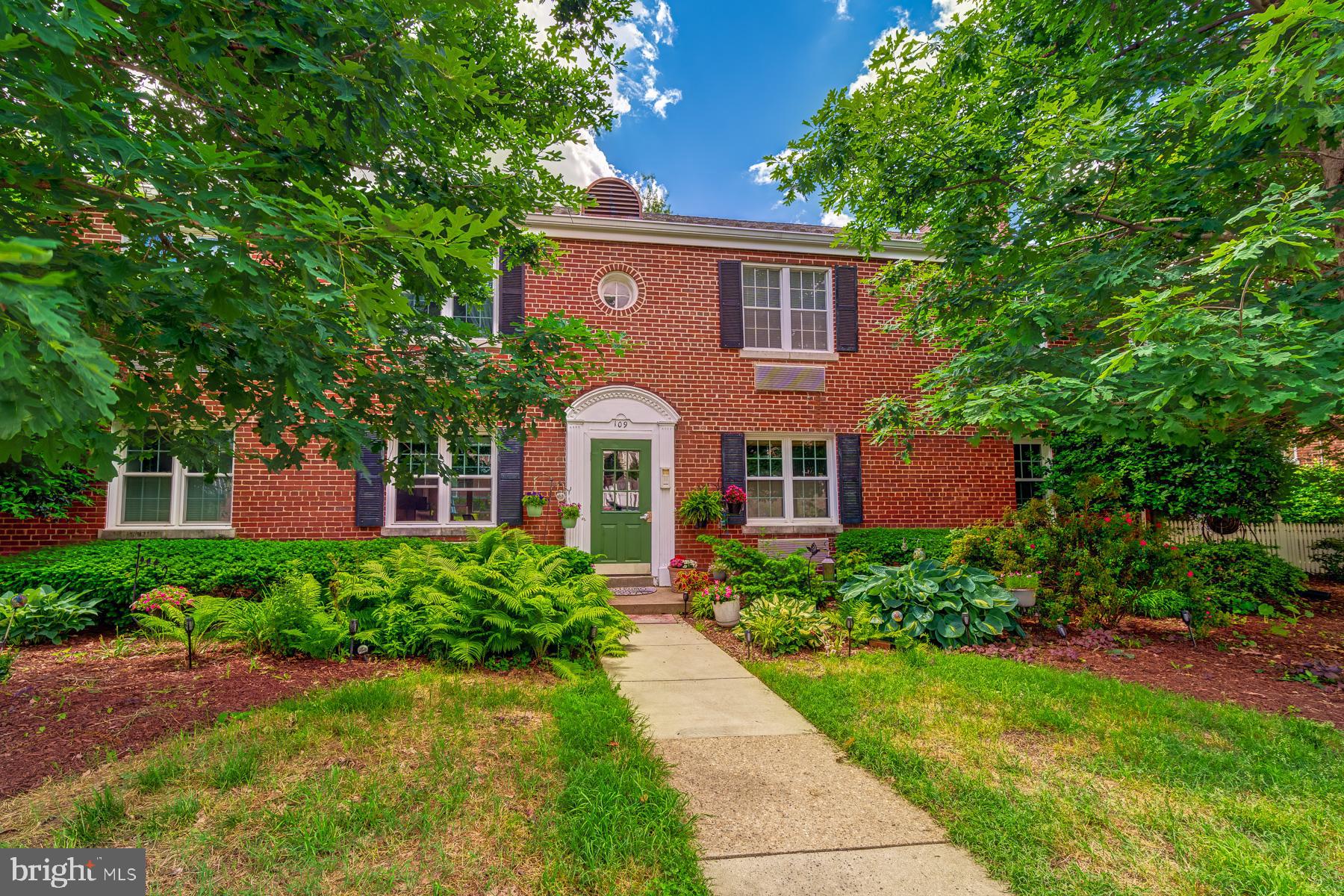 AUBURN VILLAGE - Residential Lease