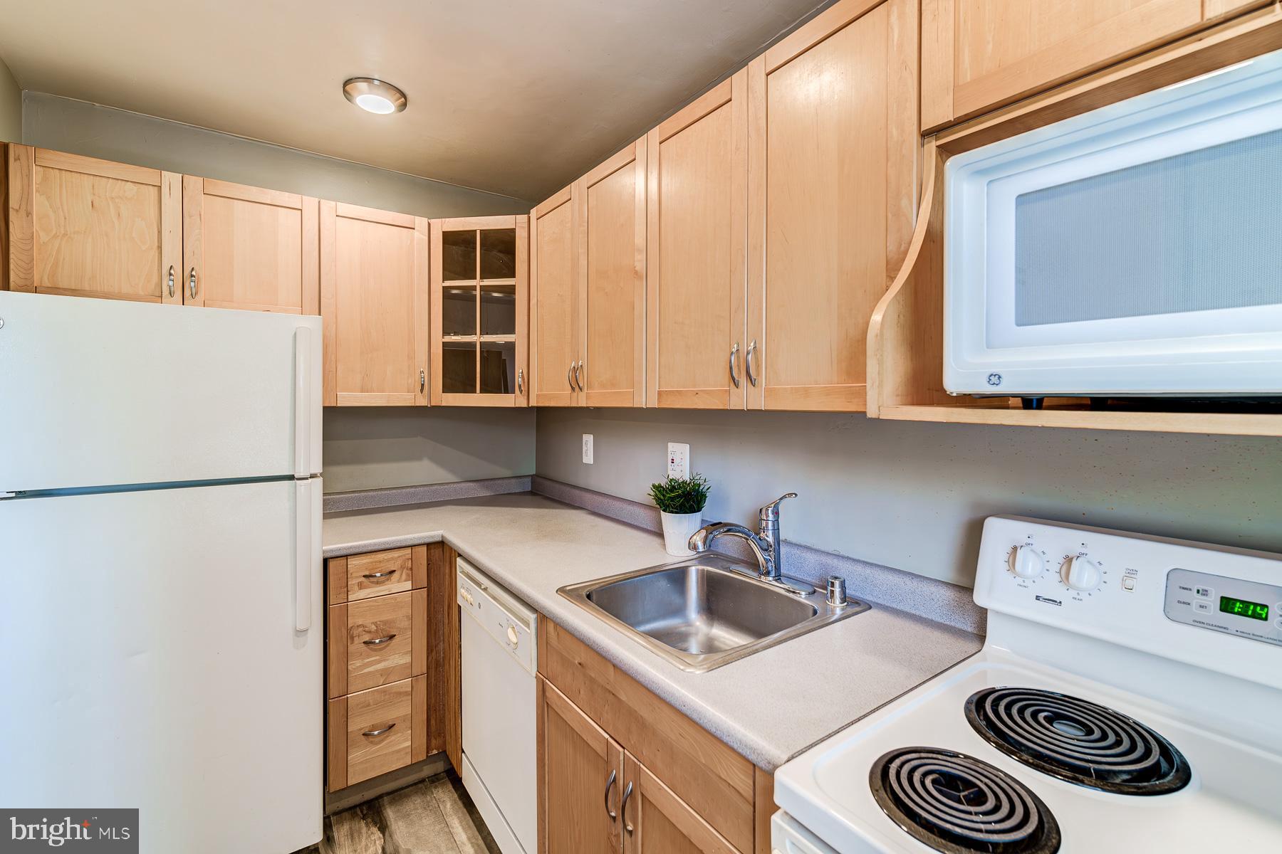 AUBURN VILLAGE - Residential Lease