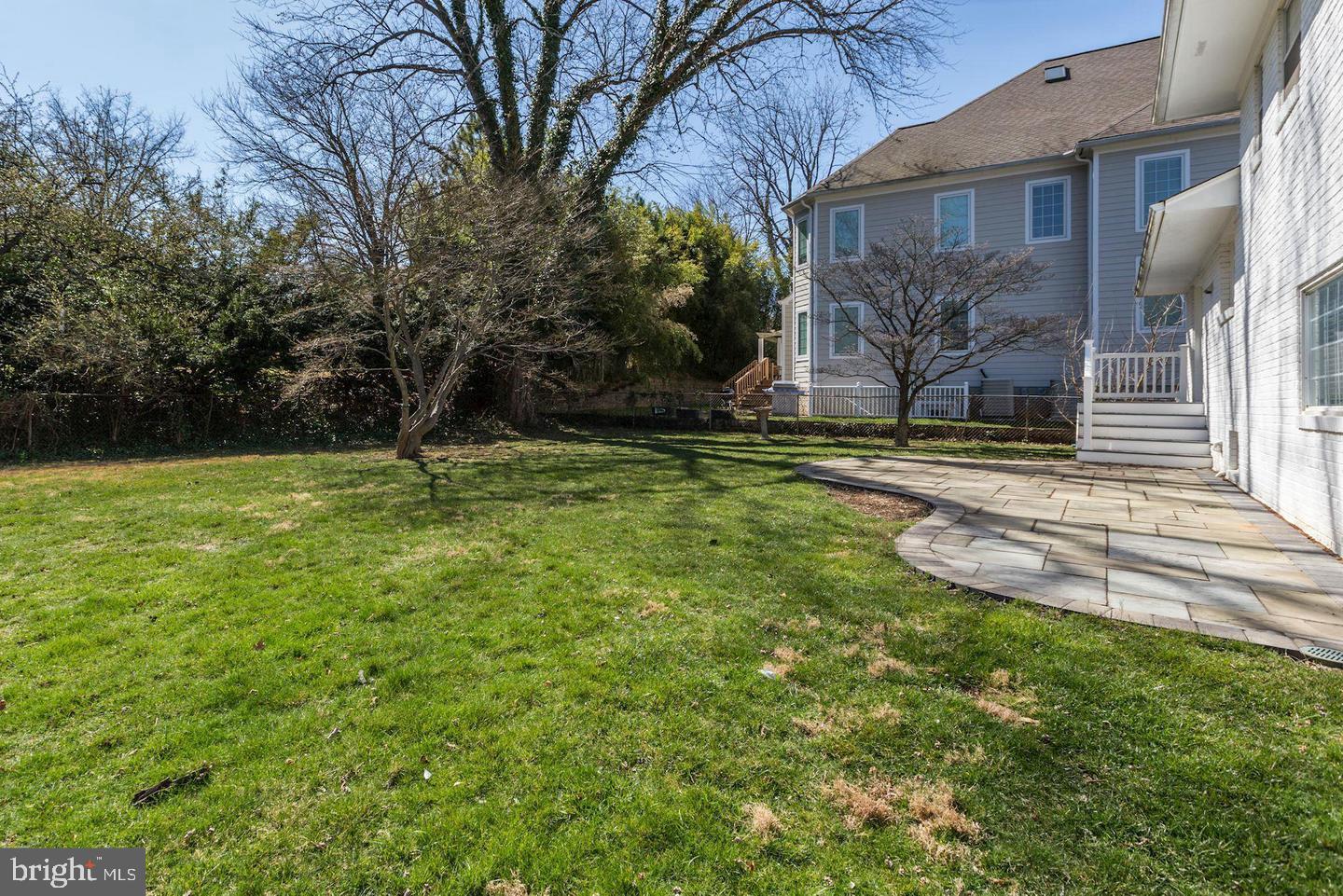 BRADMOOR - Residential Lease