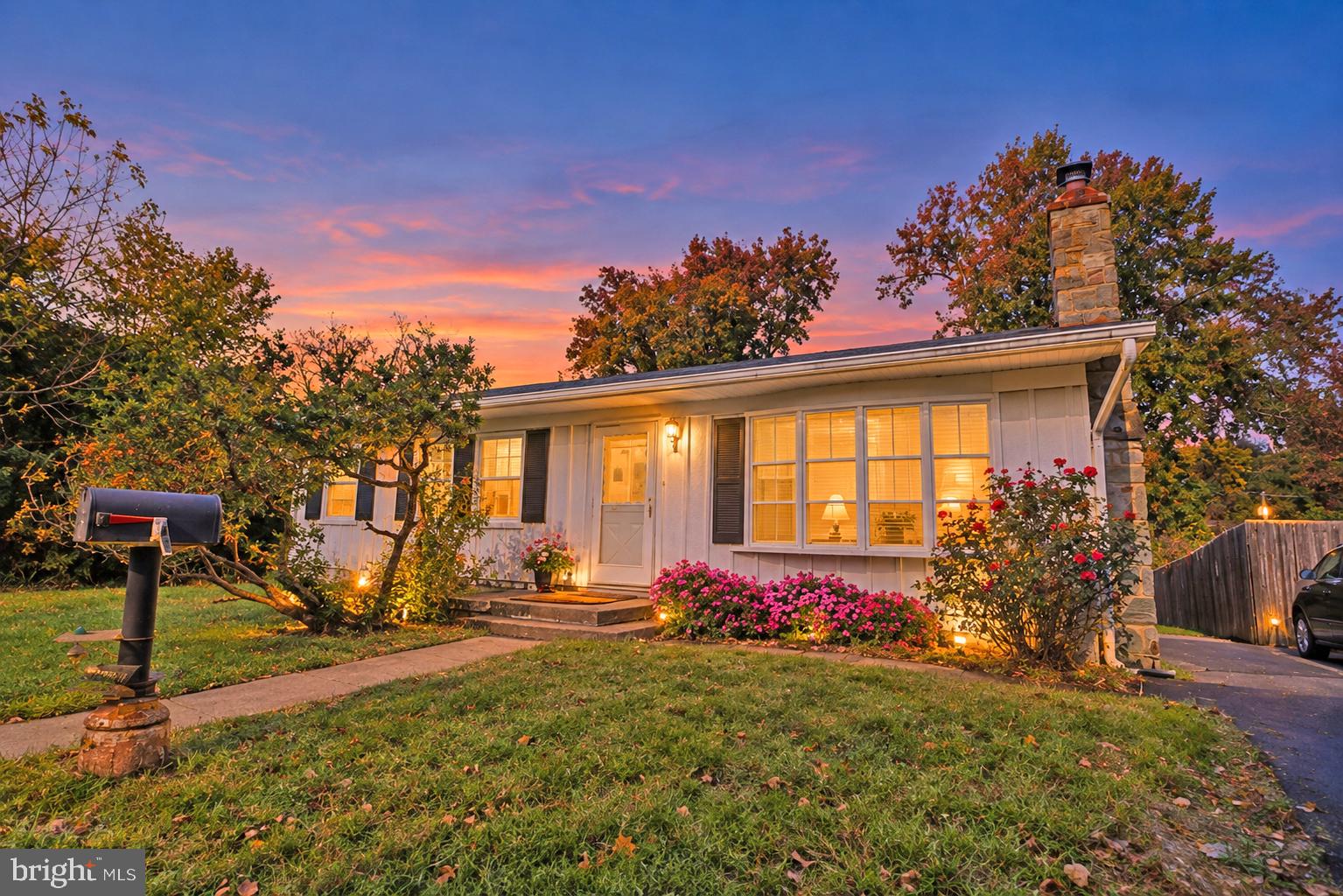 4018 ROSEANNA COURT