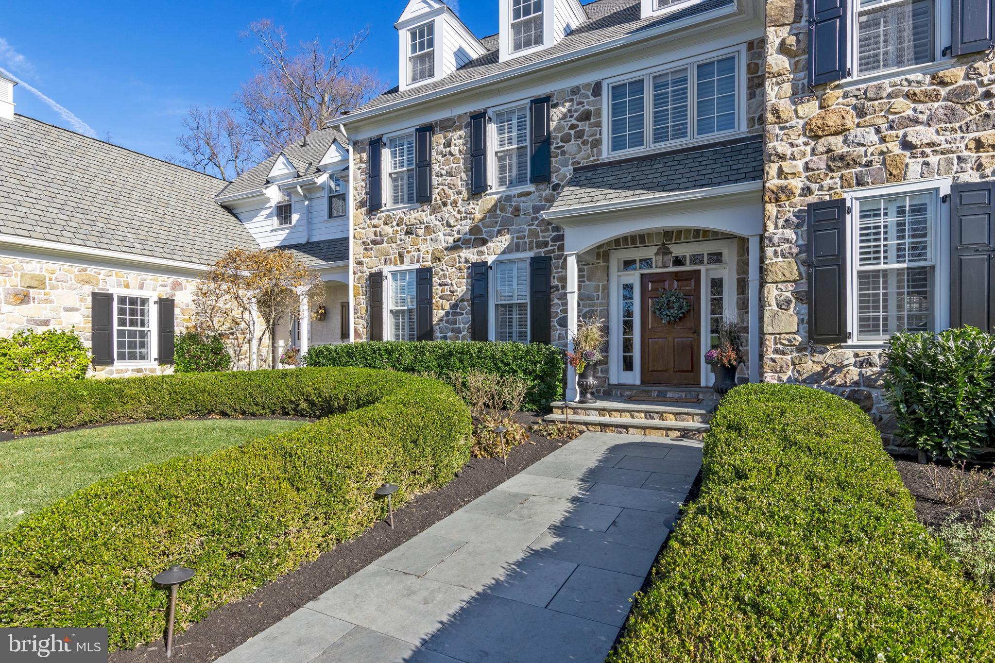 WHITE HORSE - Residential