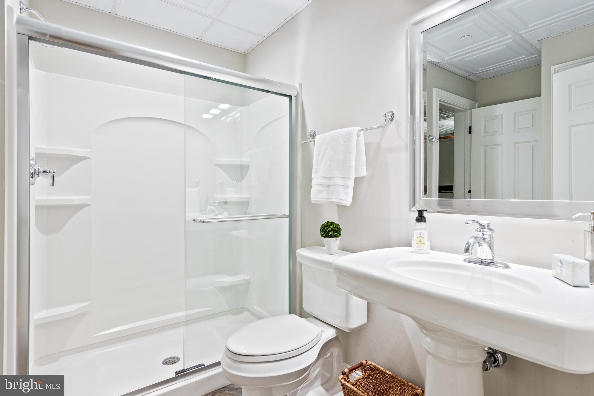 WHITE HORSE - Residential