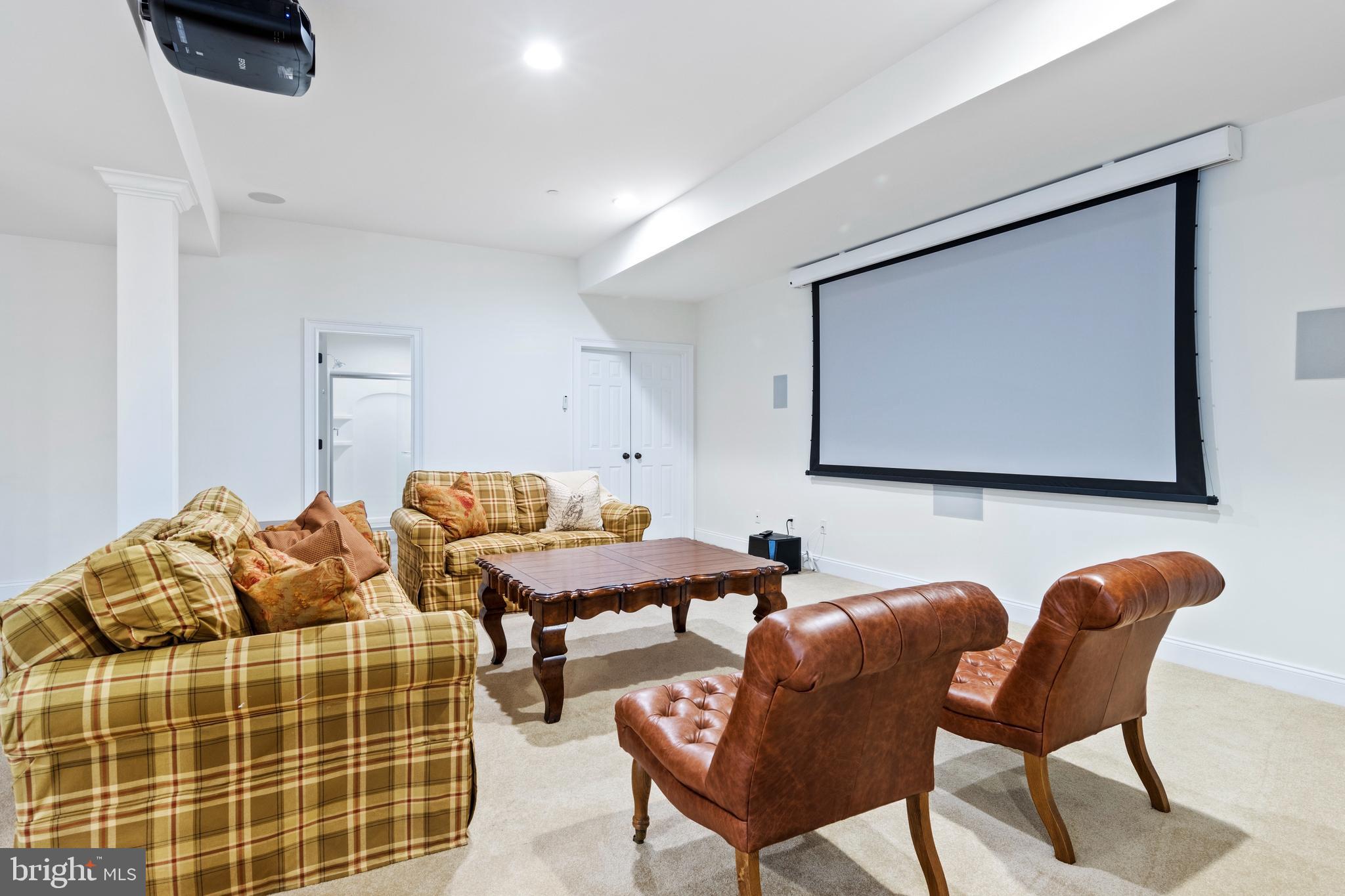 WHITE HORSE - Residential