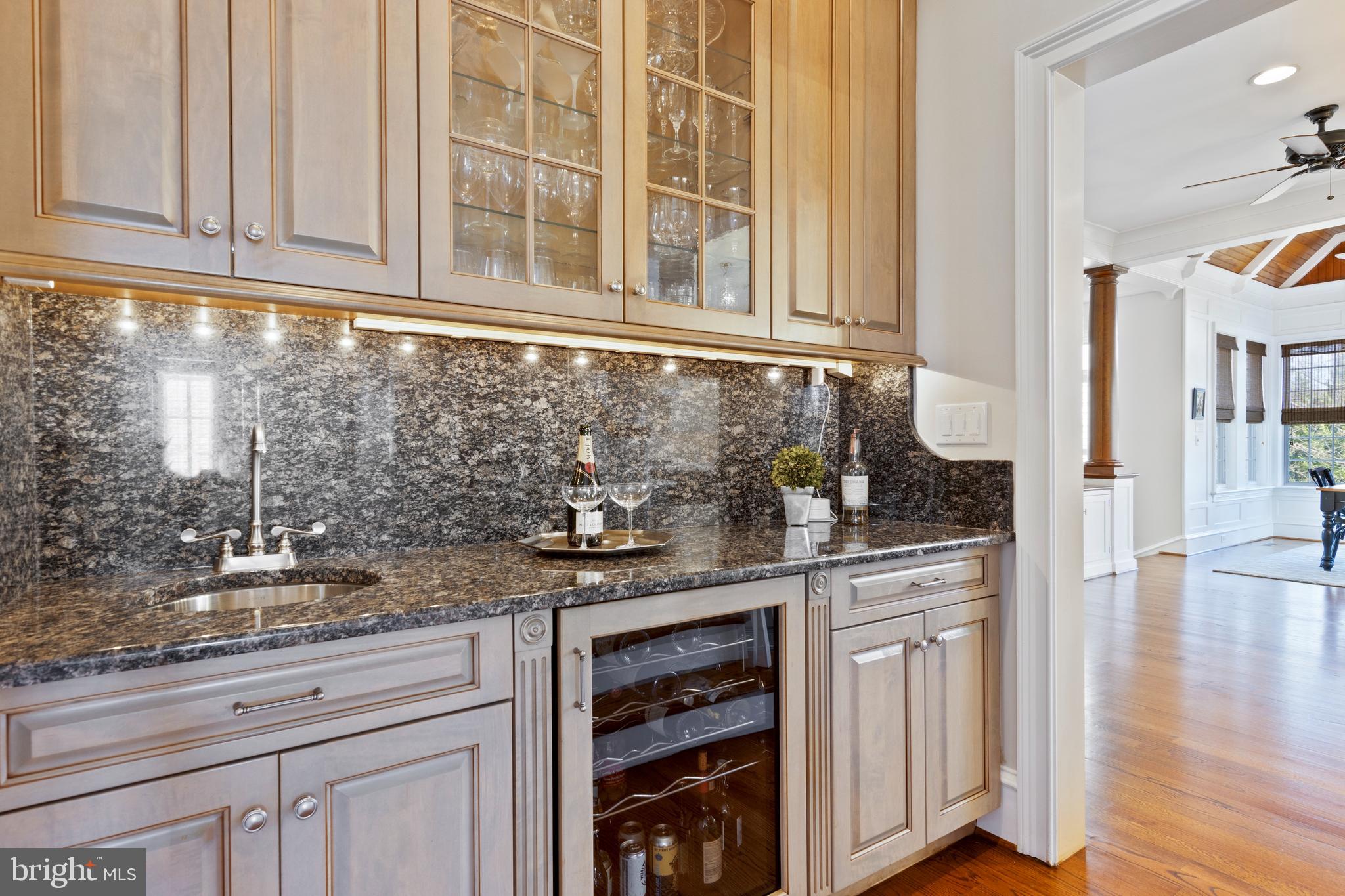 WHITE HORSE - Residential