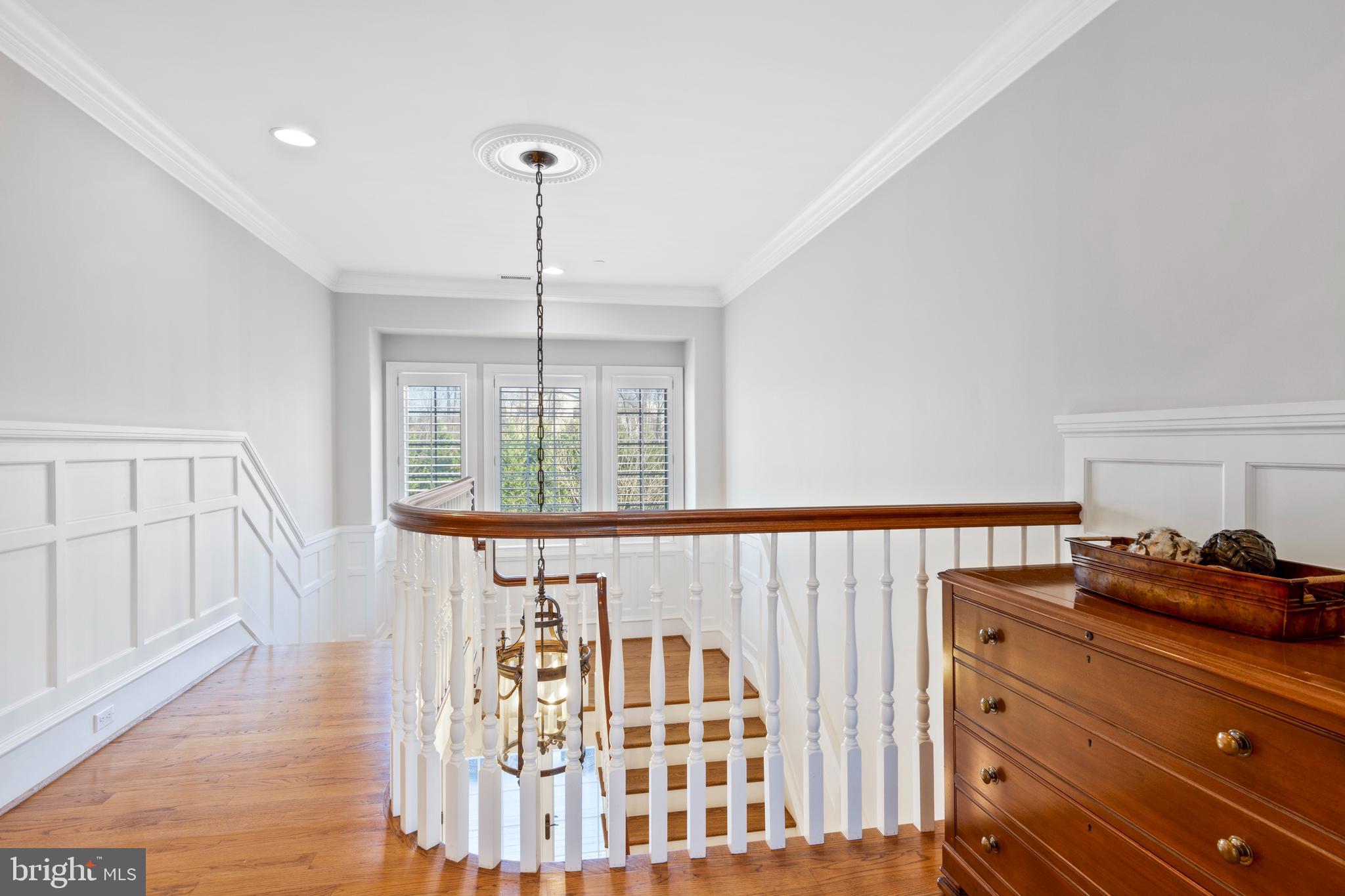 WHITE HORSE - Residential