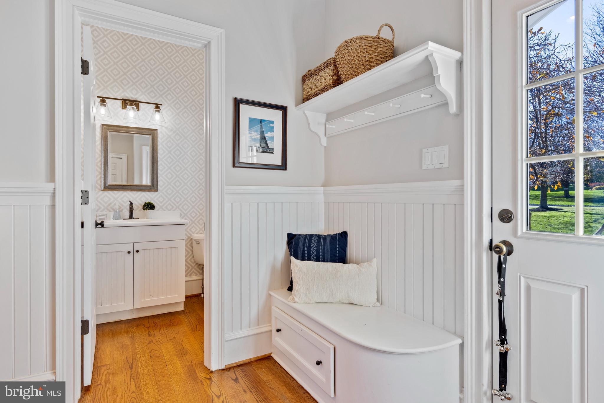 WHITE HORSE - Residential