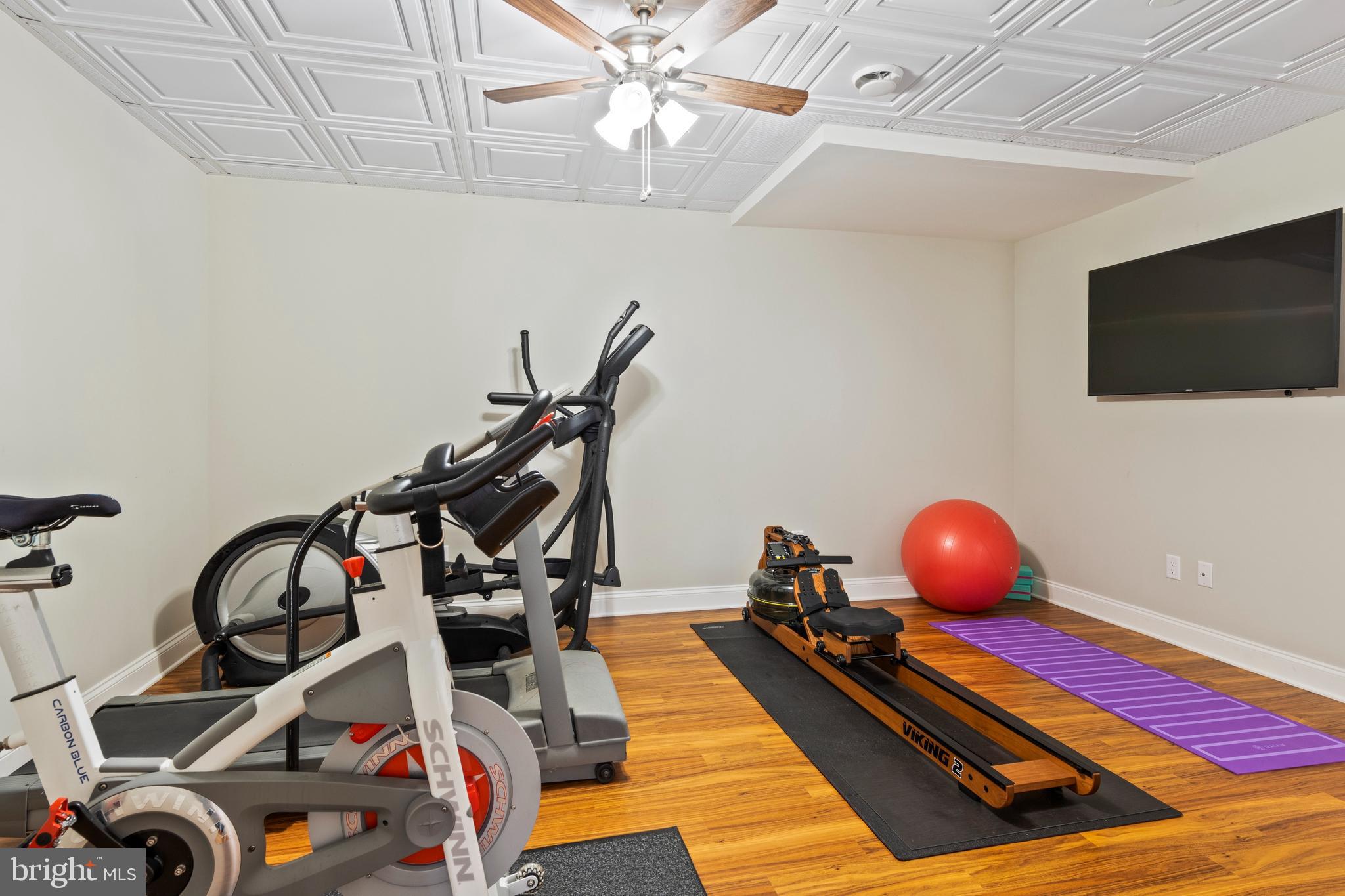 WHITE HORSE - Residential