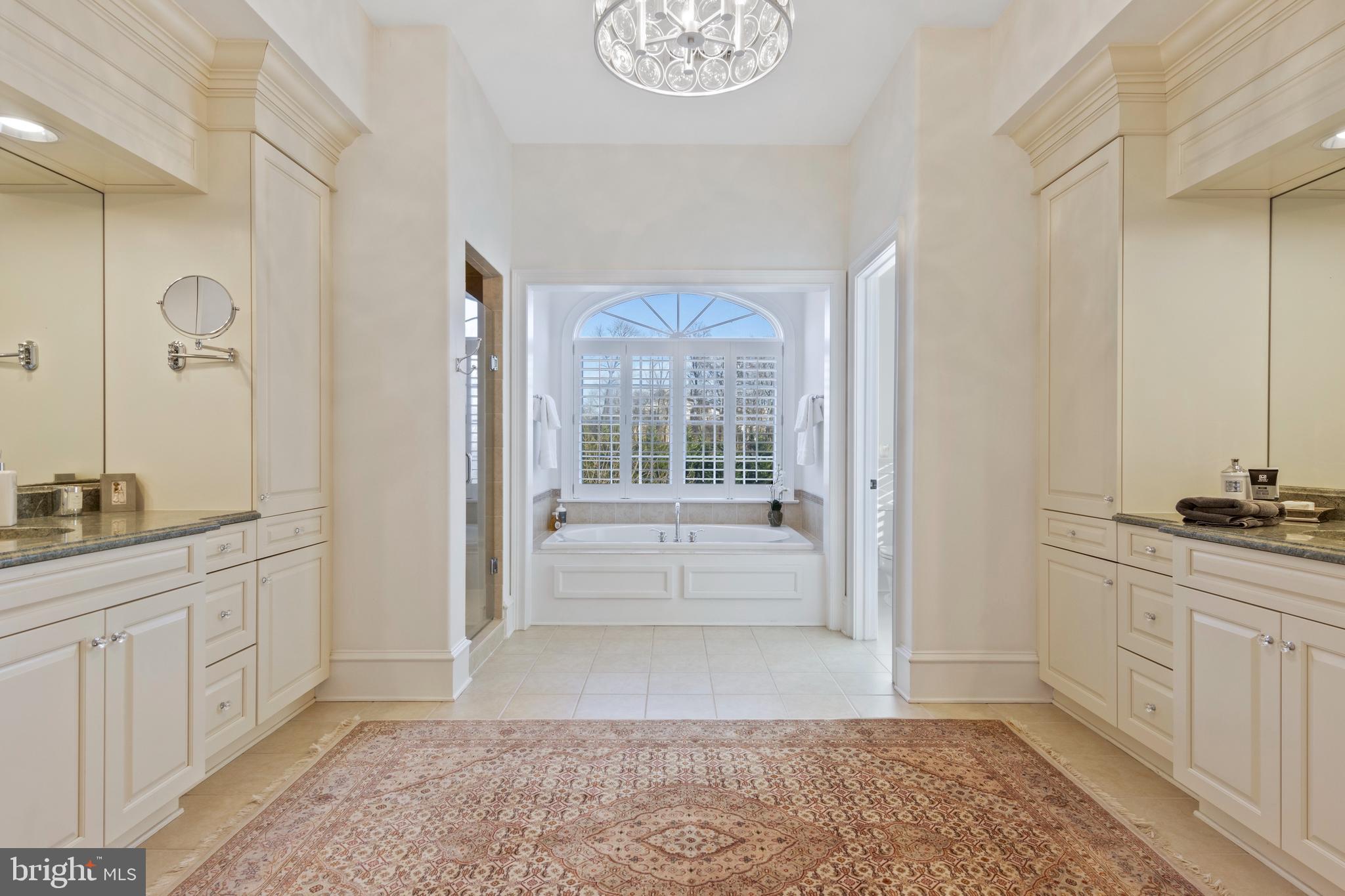 WHITE HORSE - Residential