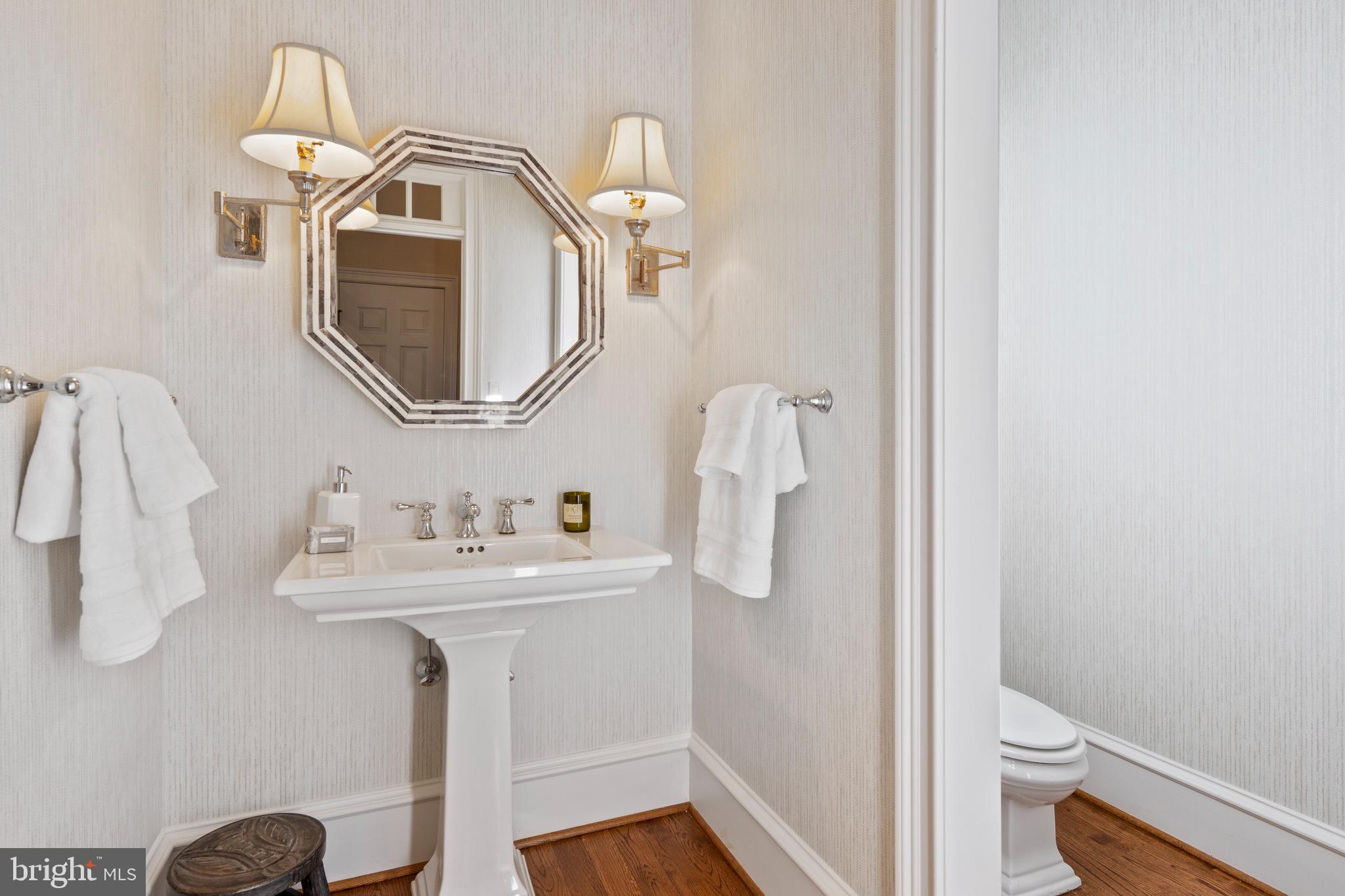 WHITE HORSE - Residential