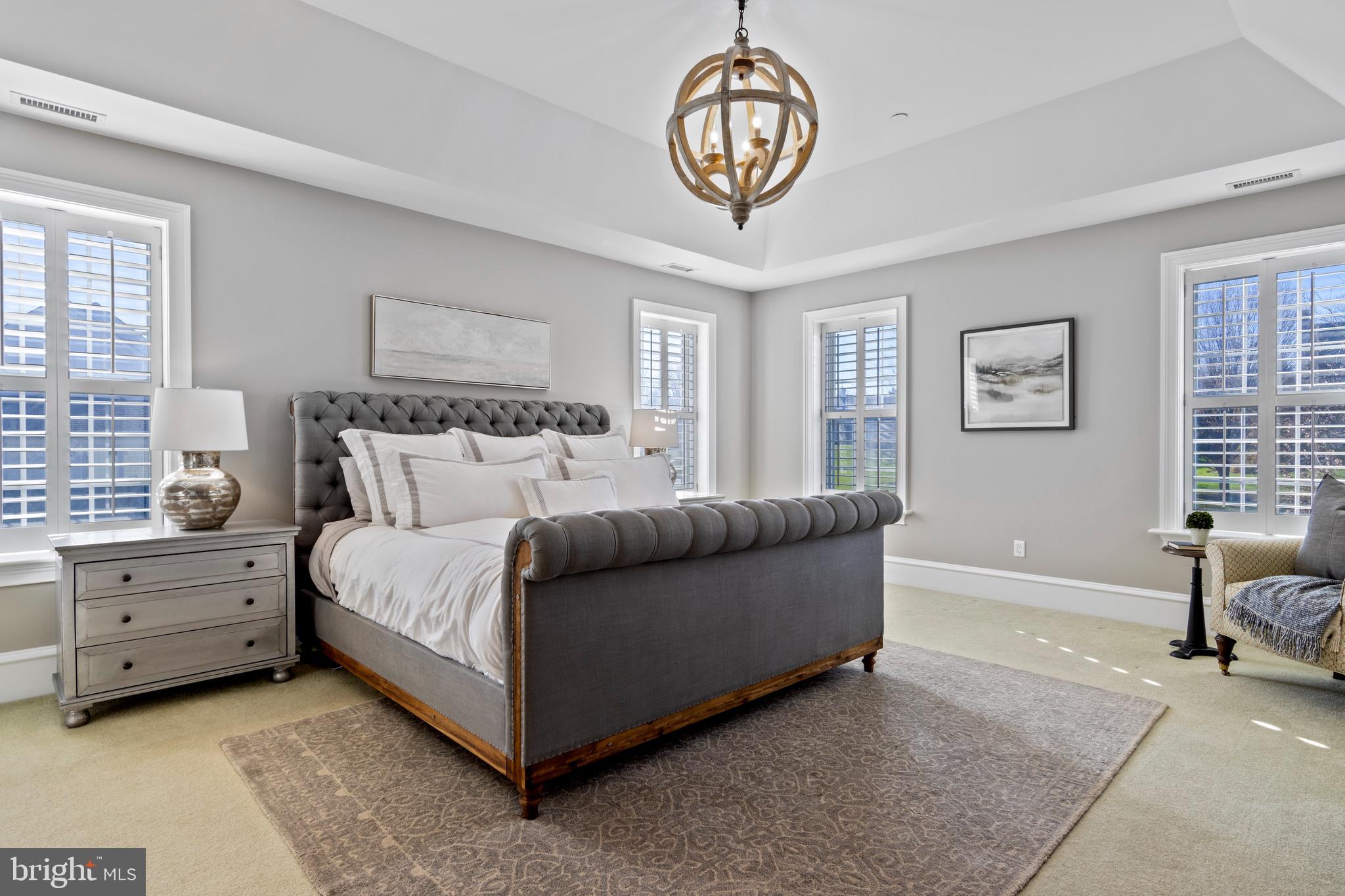 WHITE HORSE - Residential