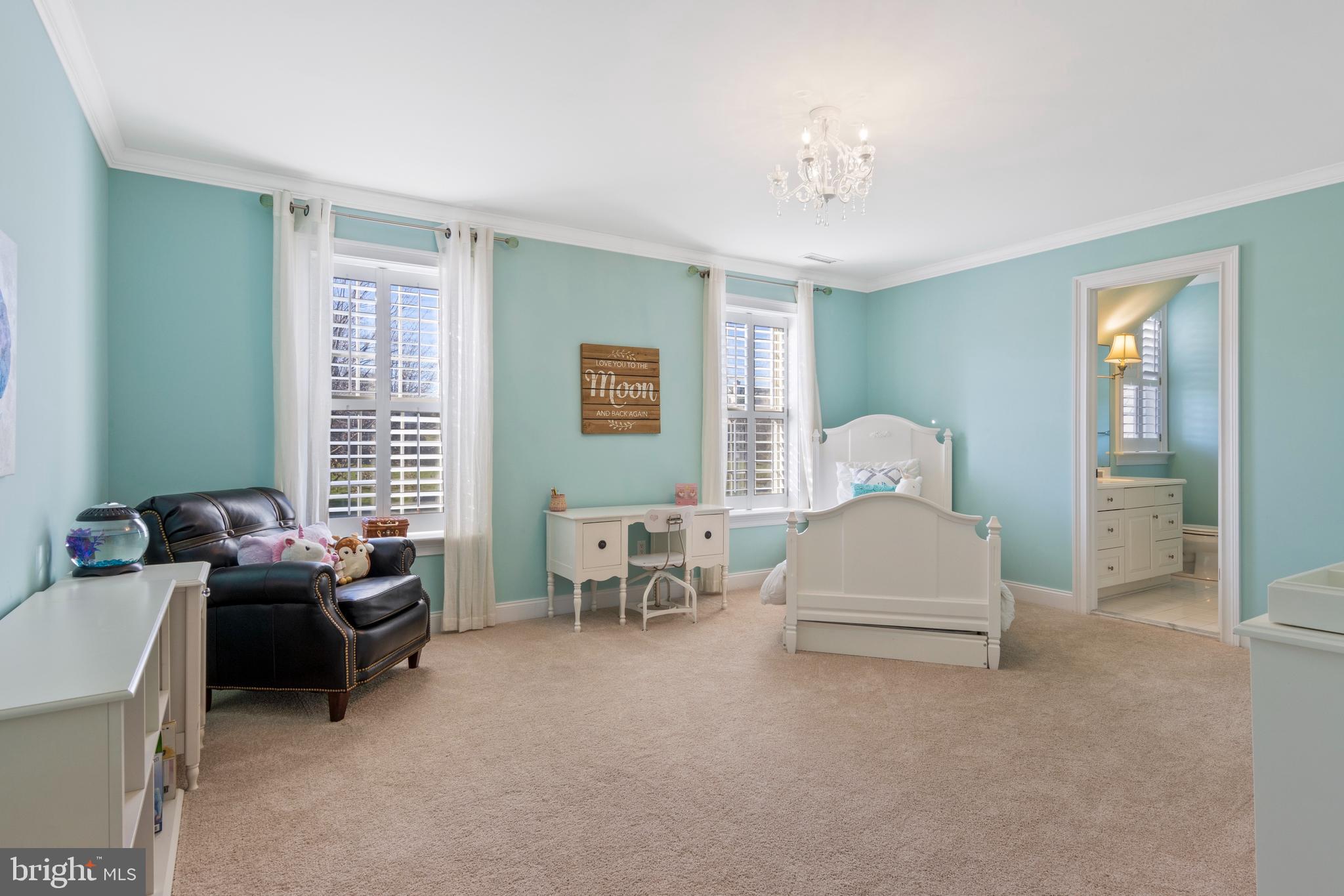 WHITE HORSE - Residential