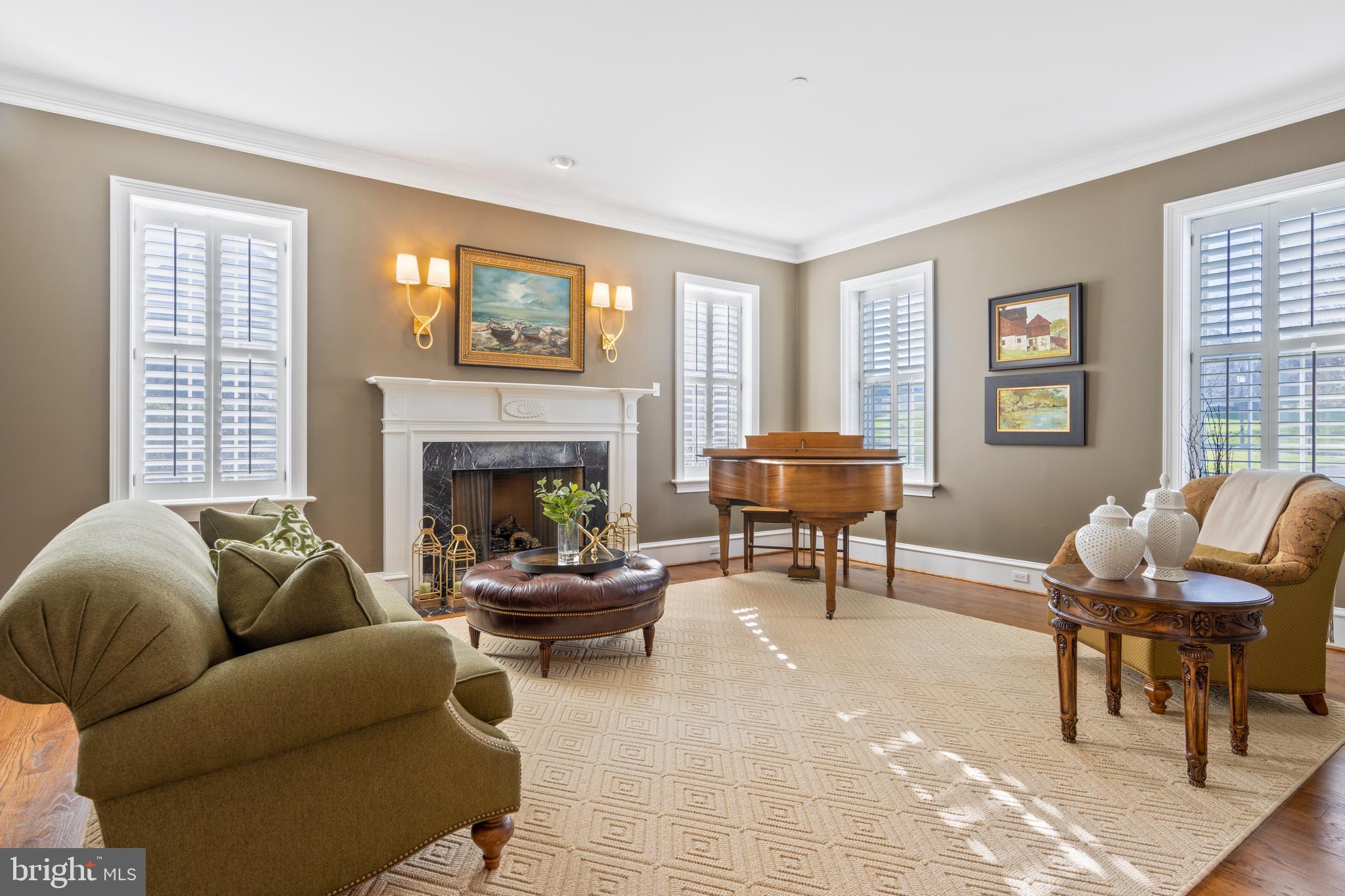 WHITE HORSE - Residential