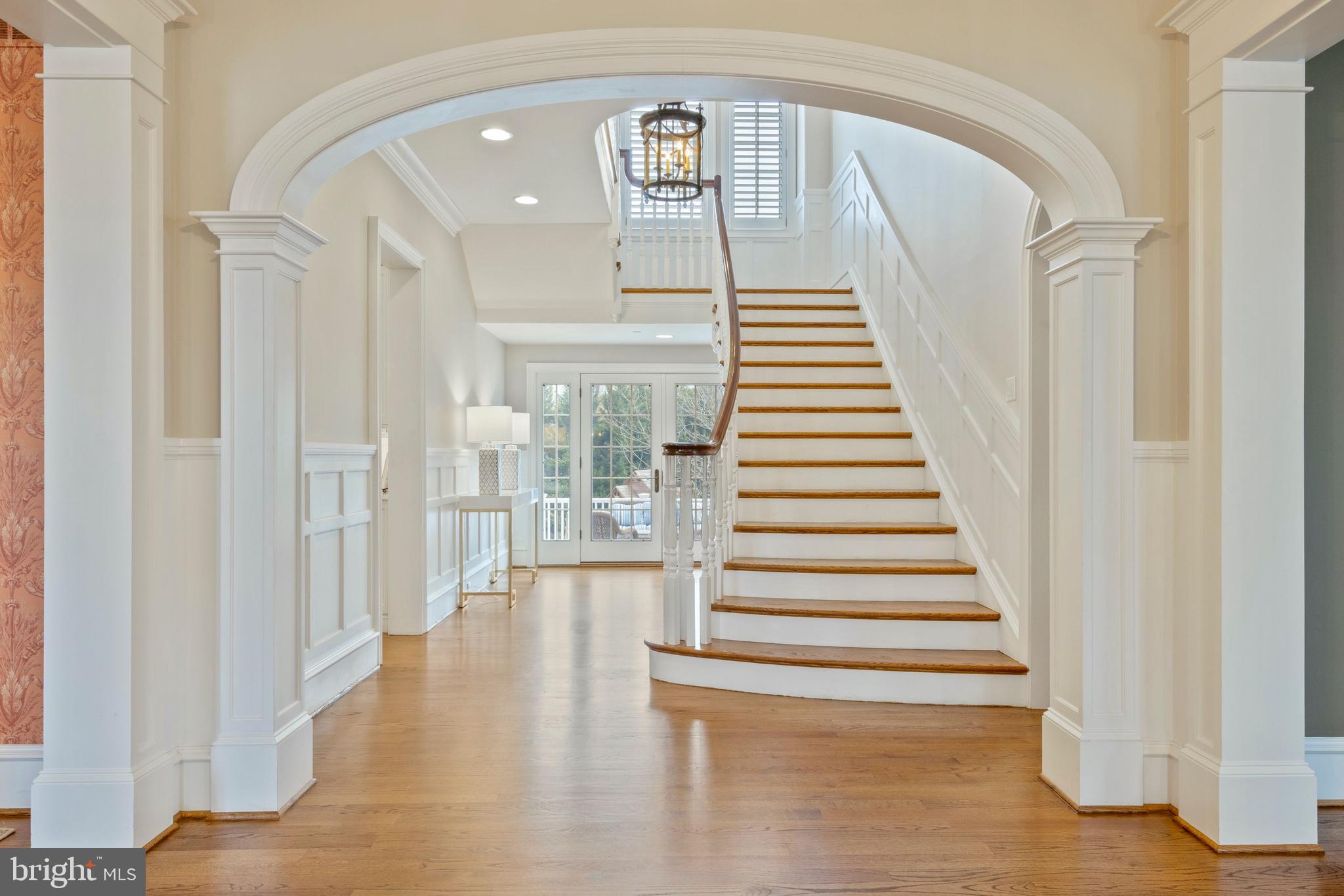 WHITE HORSE - Residential