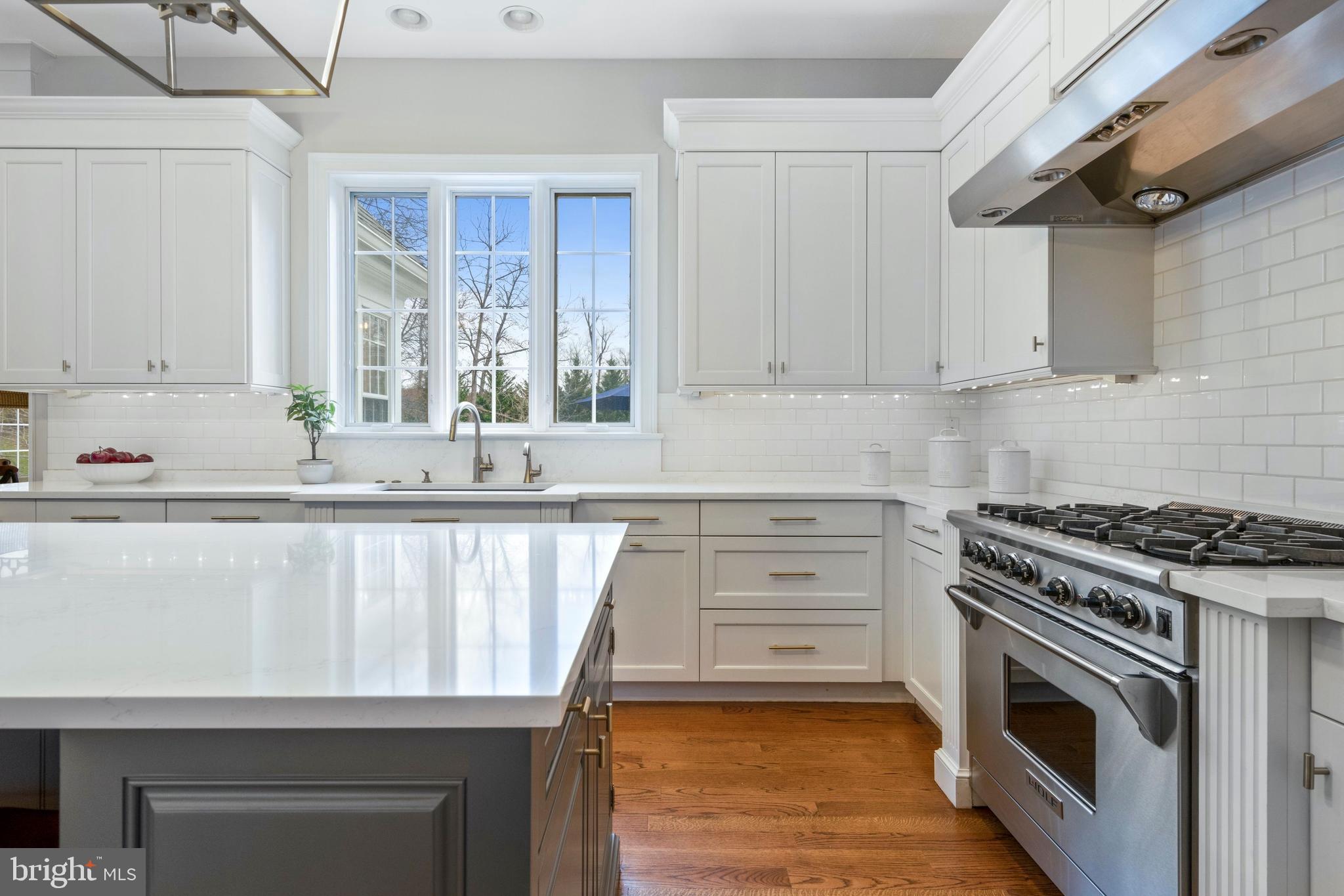 WHITE HORSE - Residential