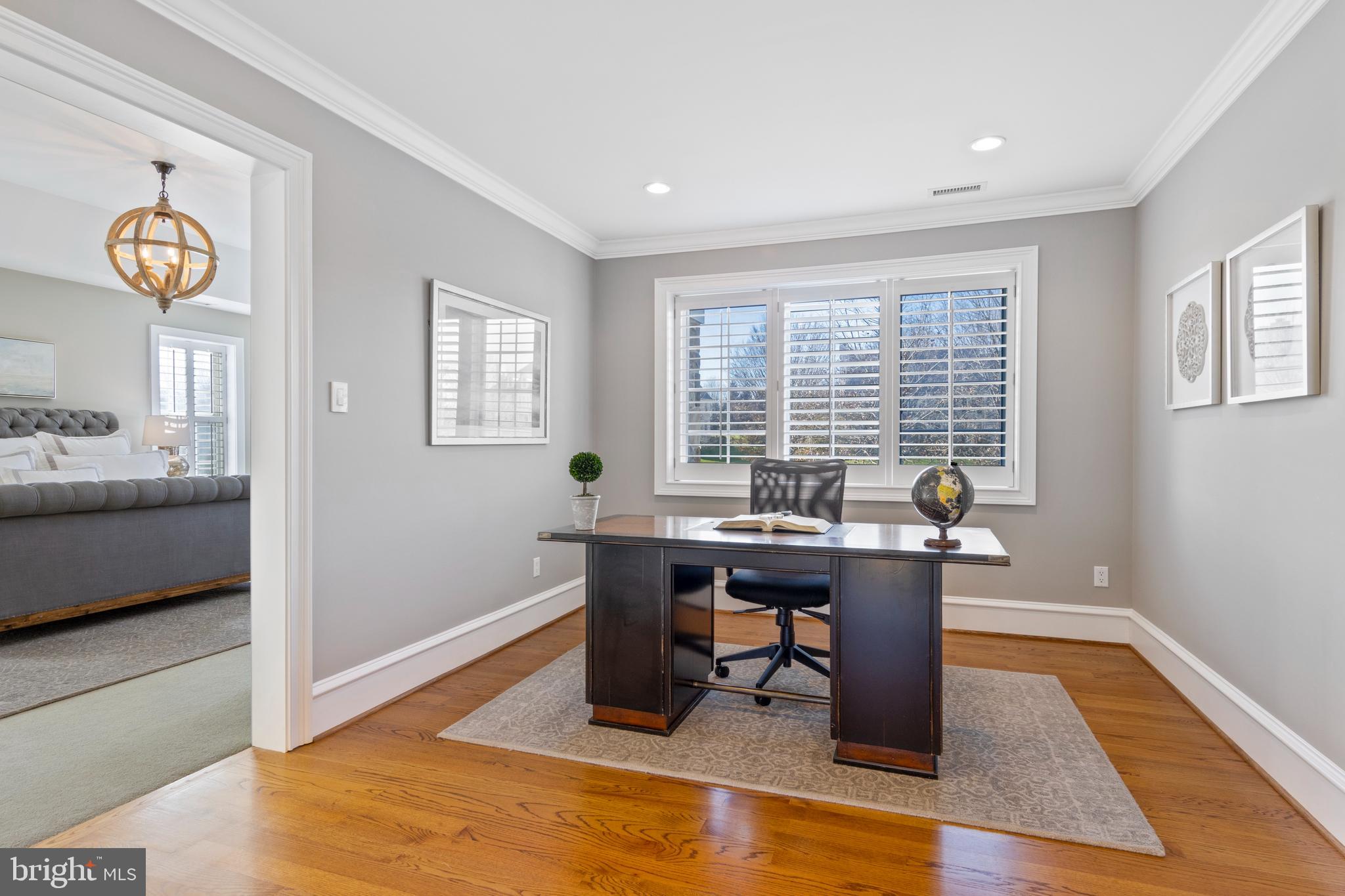 WHITE HORSE - Residential