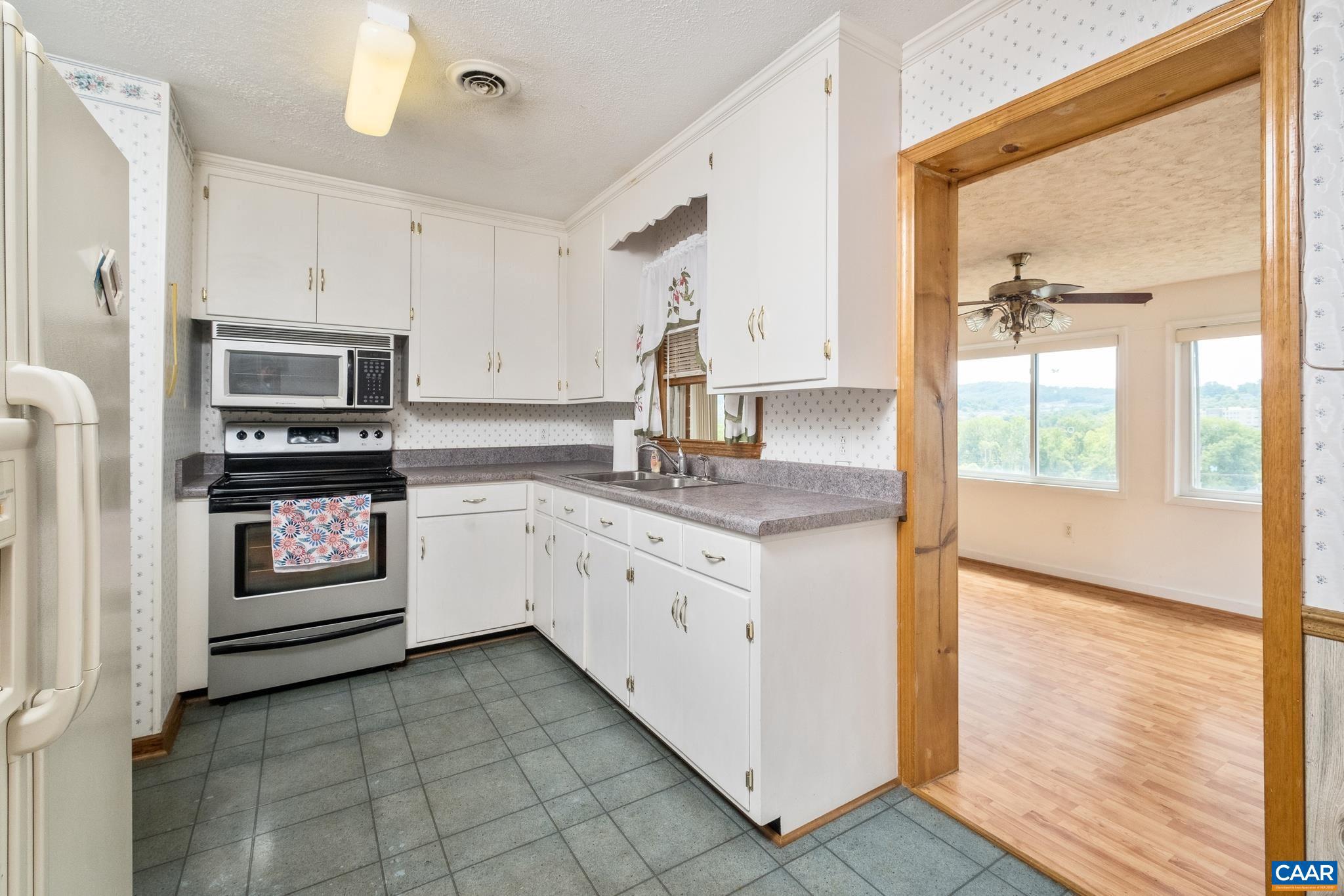 LOCUST GROVE - Residential