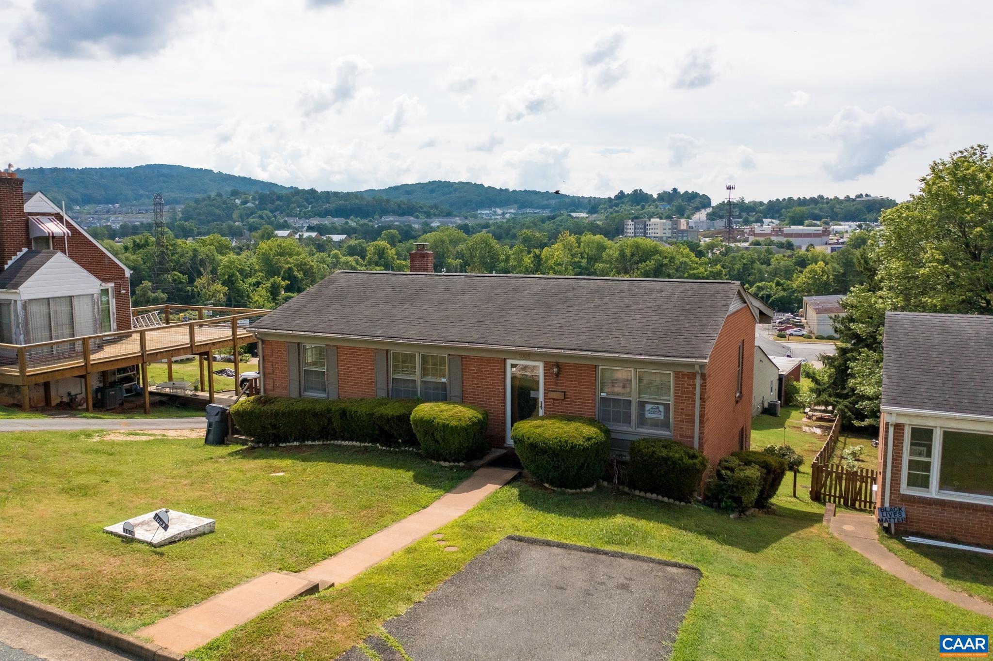 LOCUST GROVE - Residential