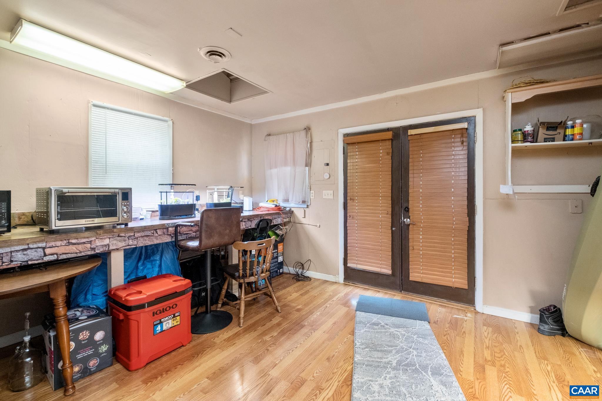 LOCUST GROVE - Residential