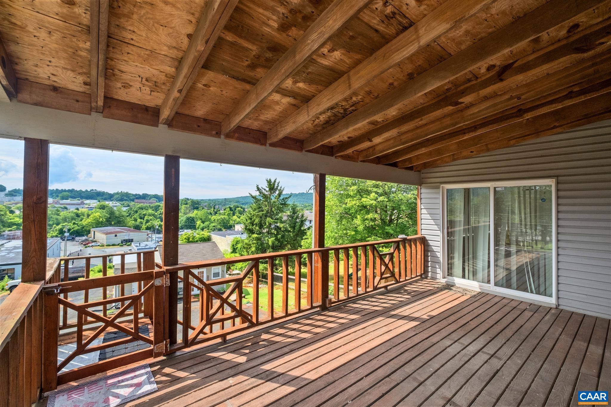 LOCUST GROVE - Residential