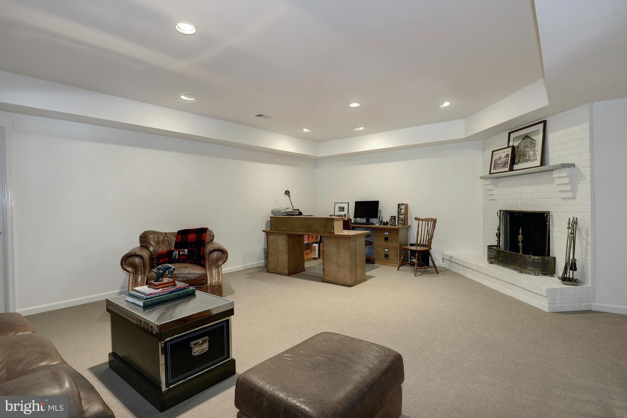 FARMLANDS - Residential