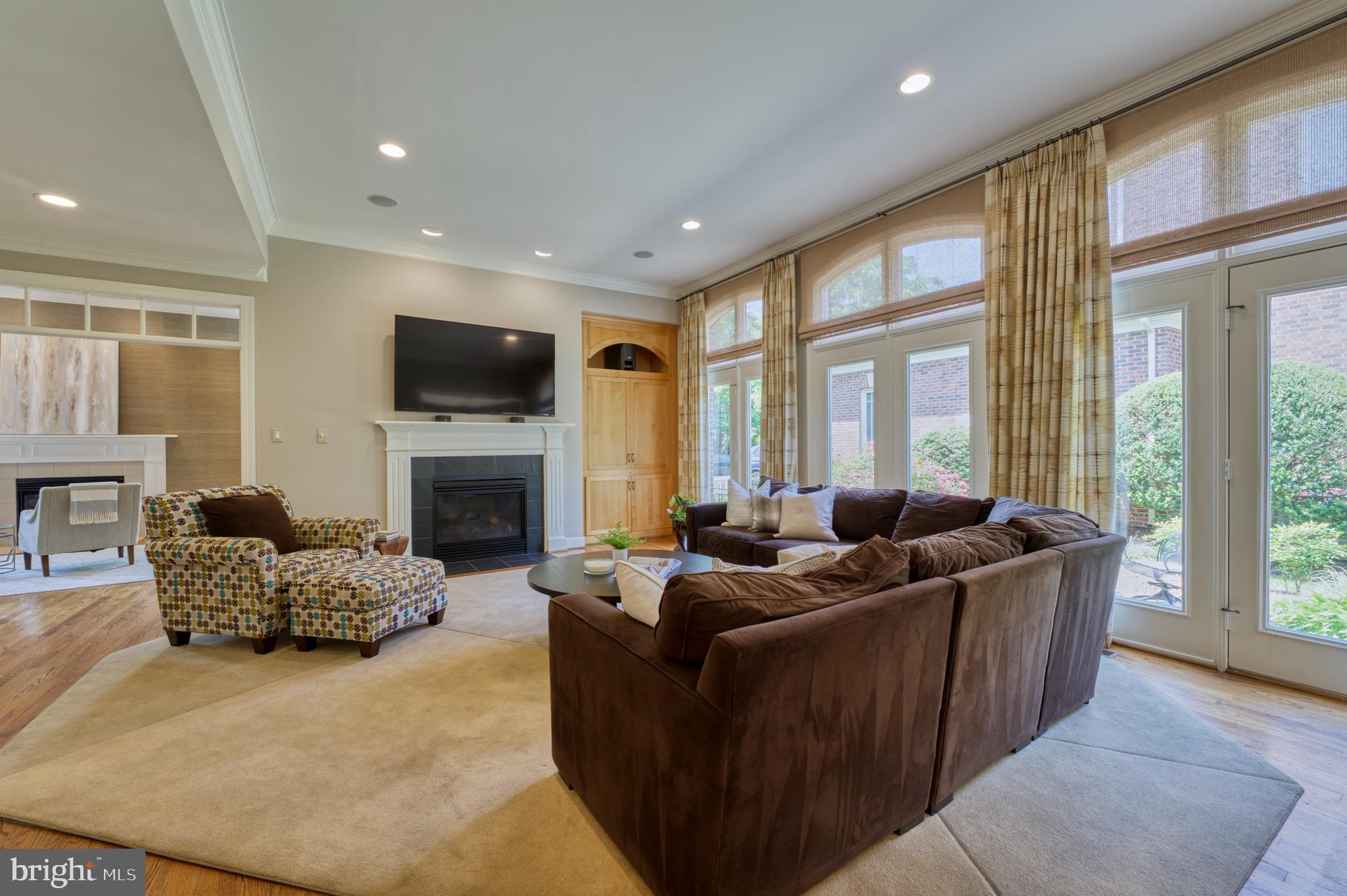 ONE CAMERON PLACE - Residential