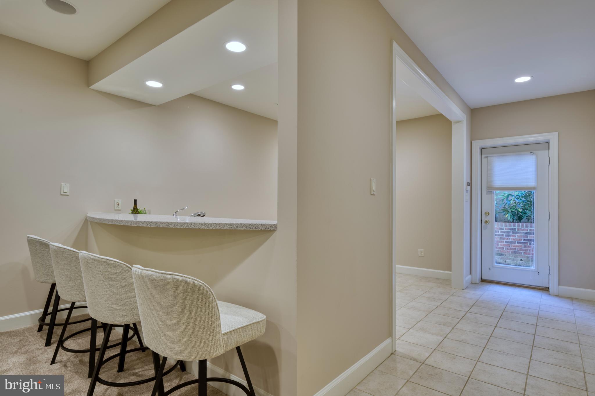 ONE CAMERON PLACE - Residential