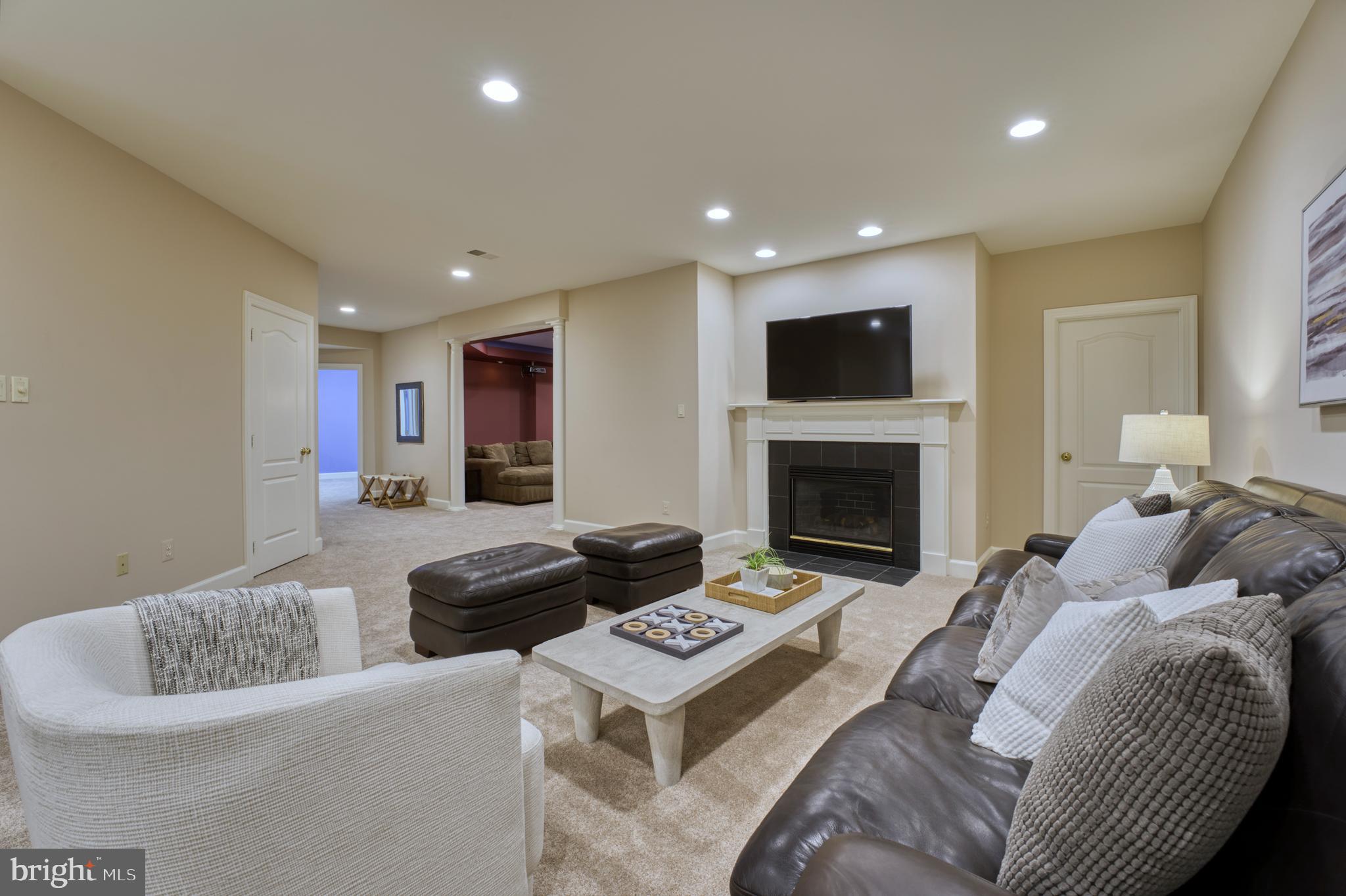 ONE CAMERON PLACE - Residential