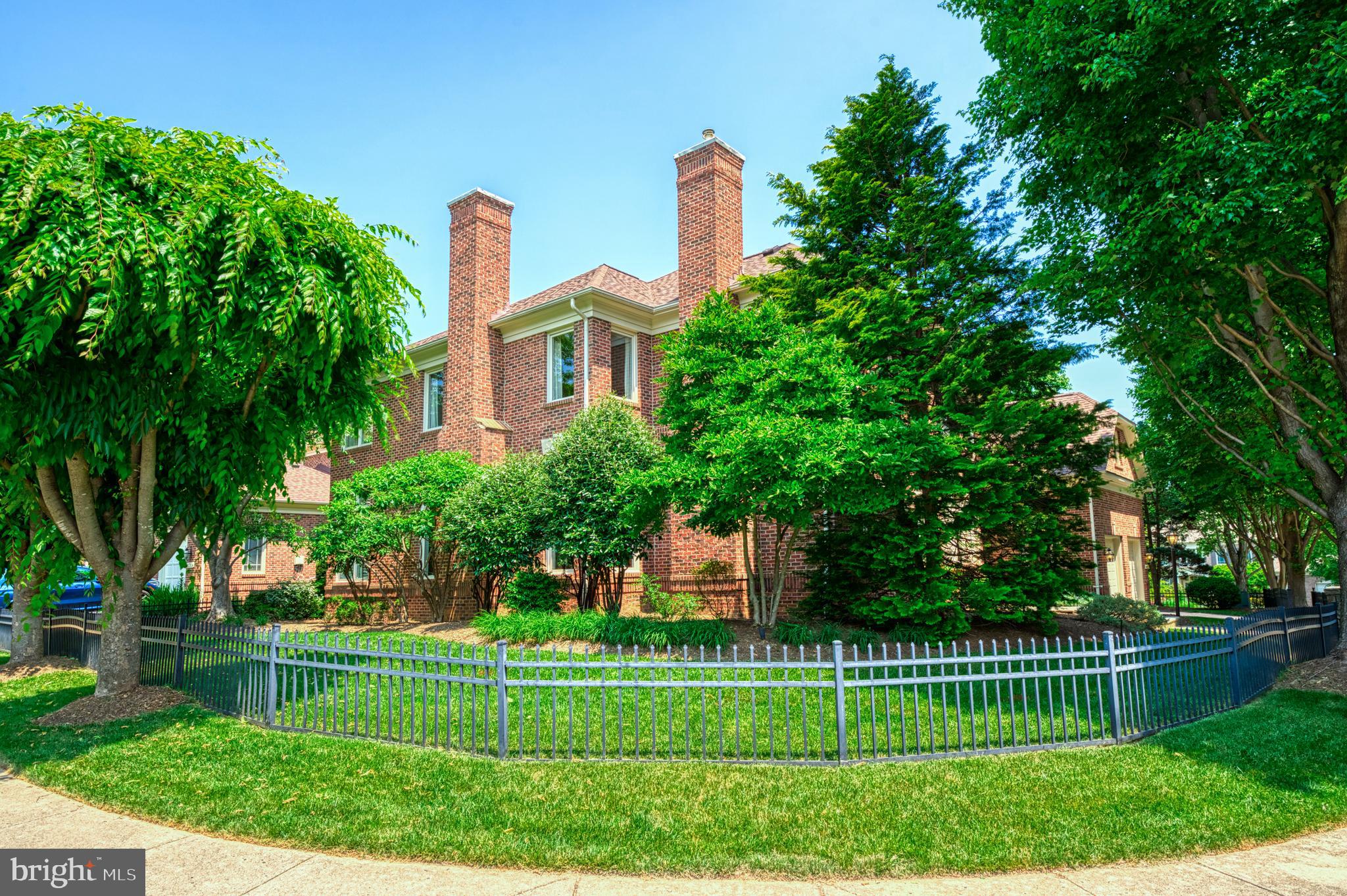 ONE CAMERON PLACE - Residential