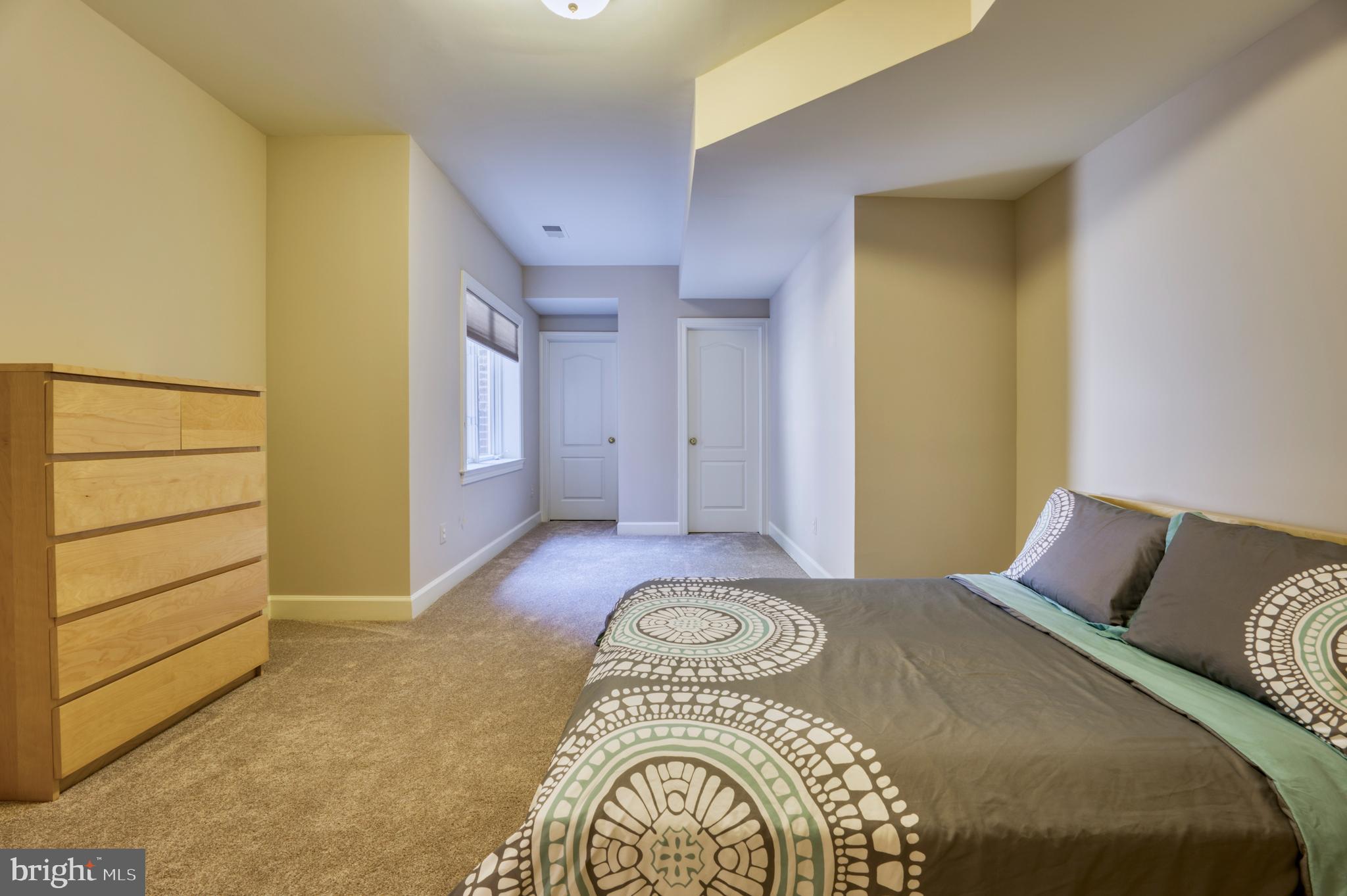 ONE CAMERON PLACE - Residential