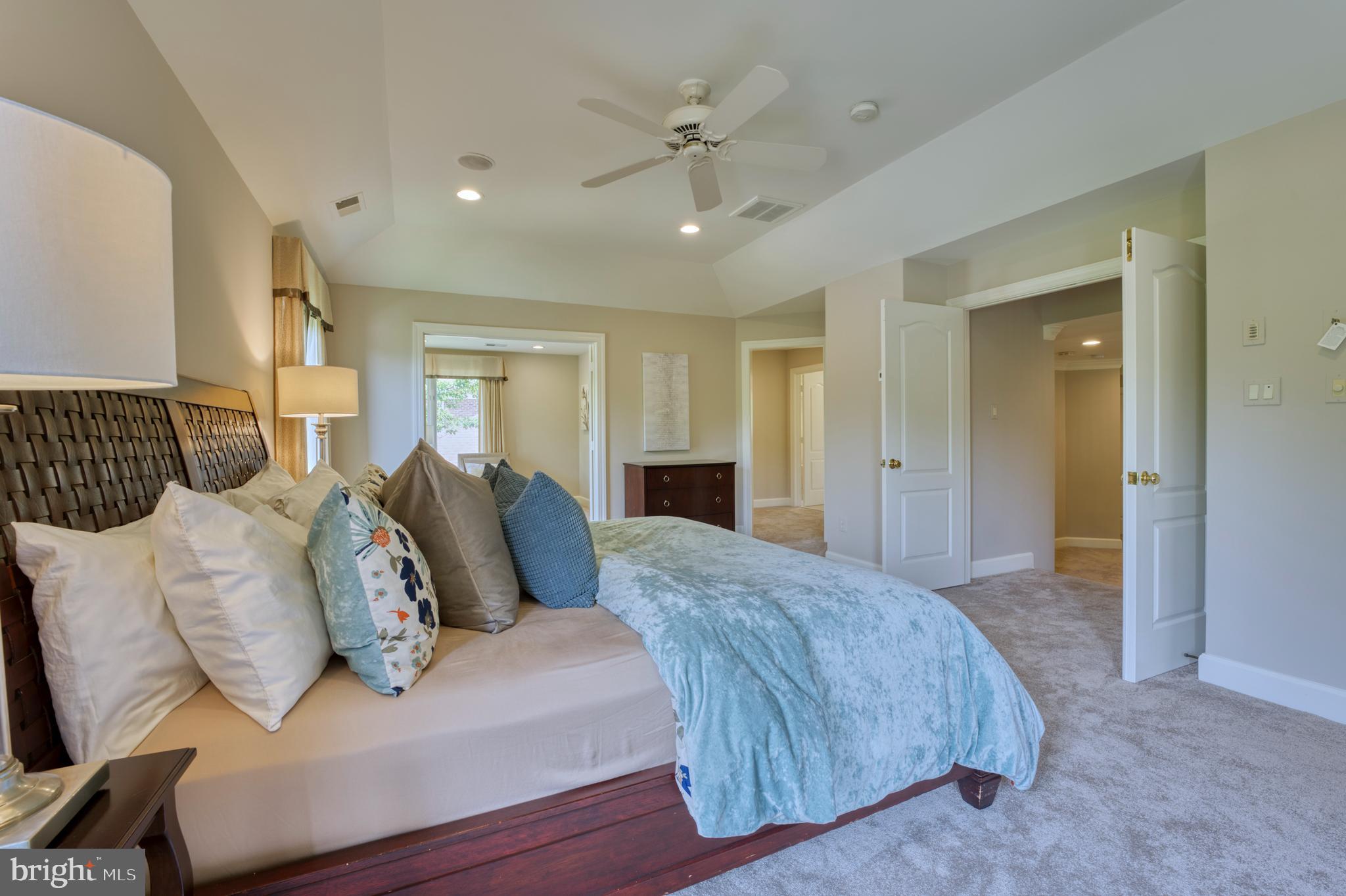 ONE CAMERON PLACE - Residential