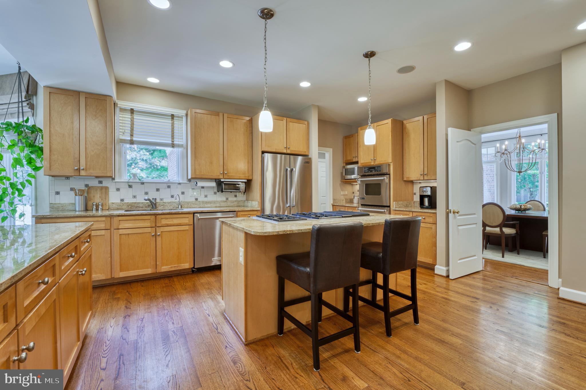 ONE CAMERON PLACE - Residential