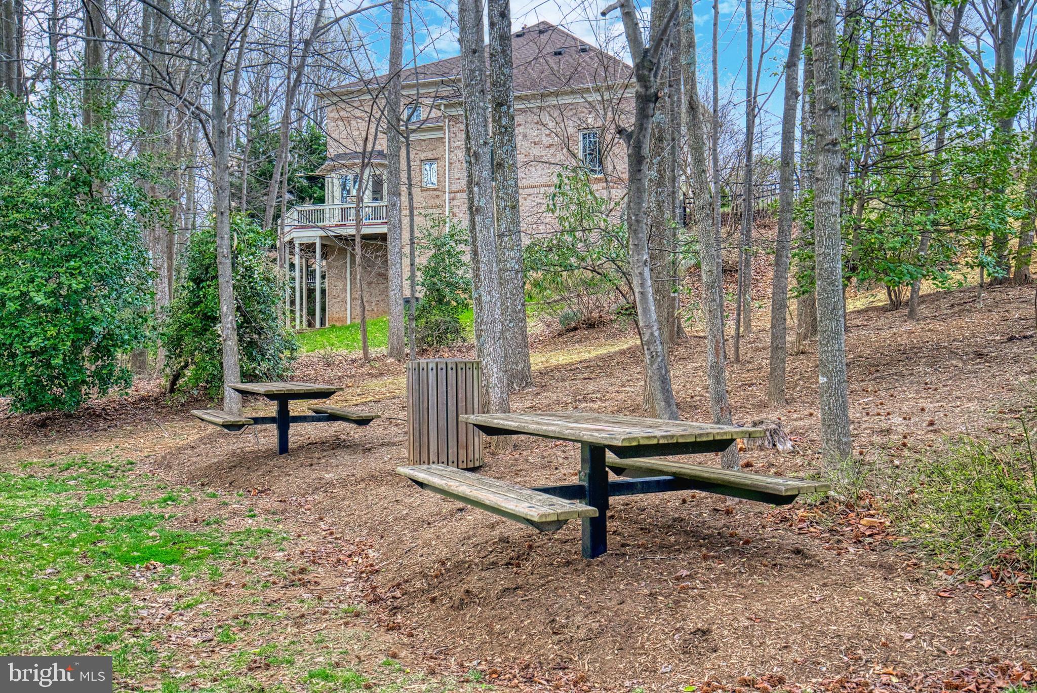 ONE CAMERON PLACE - Residential