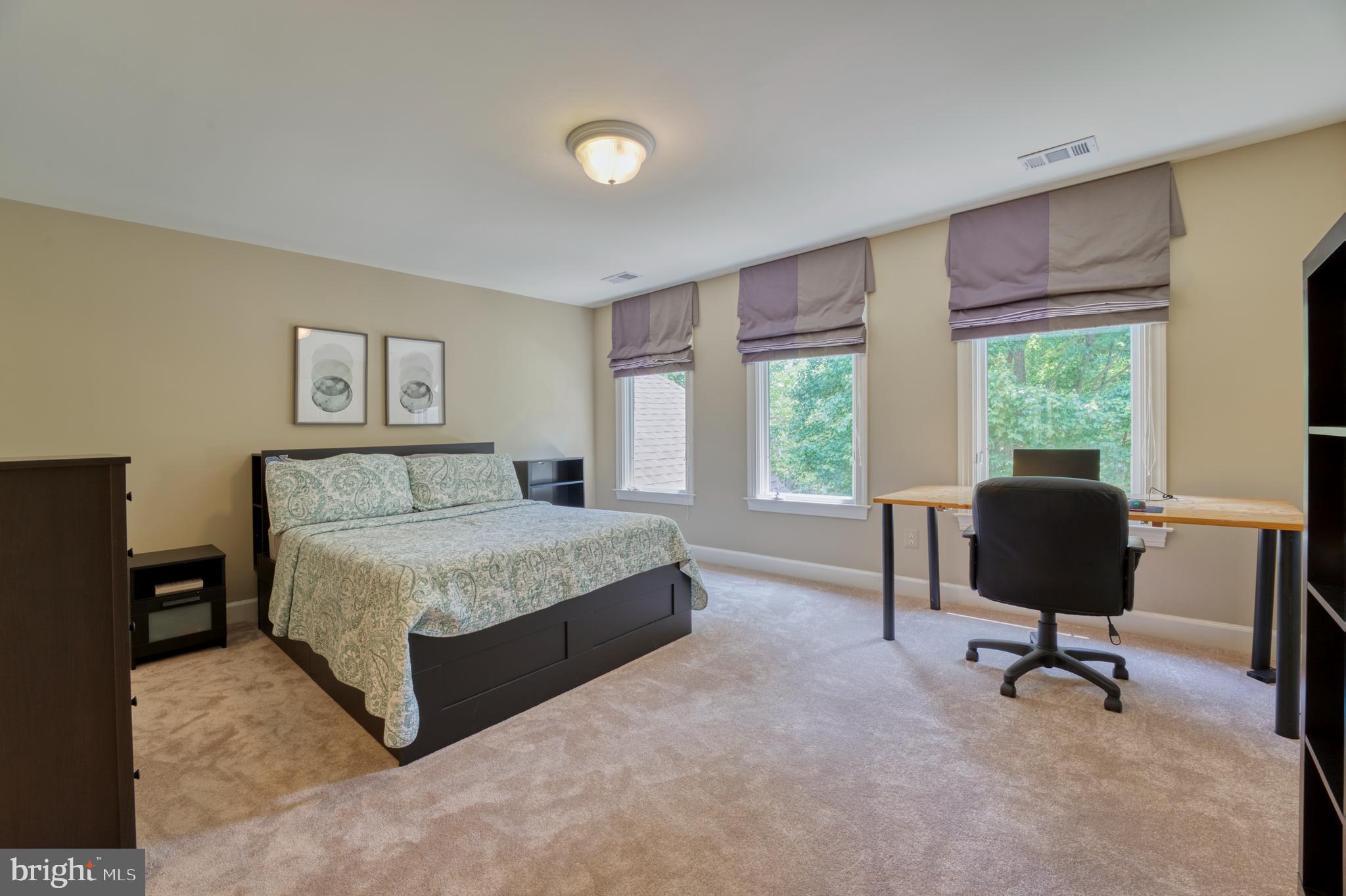 ONE CAMERON PLACE - Residential