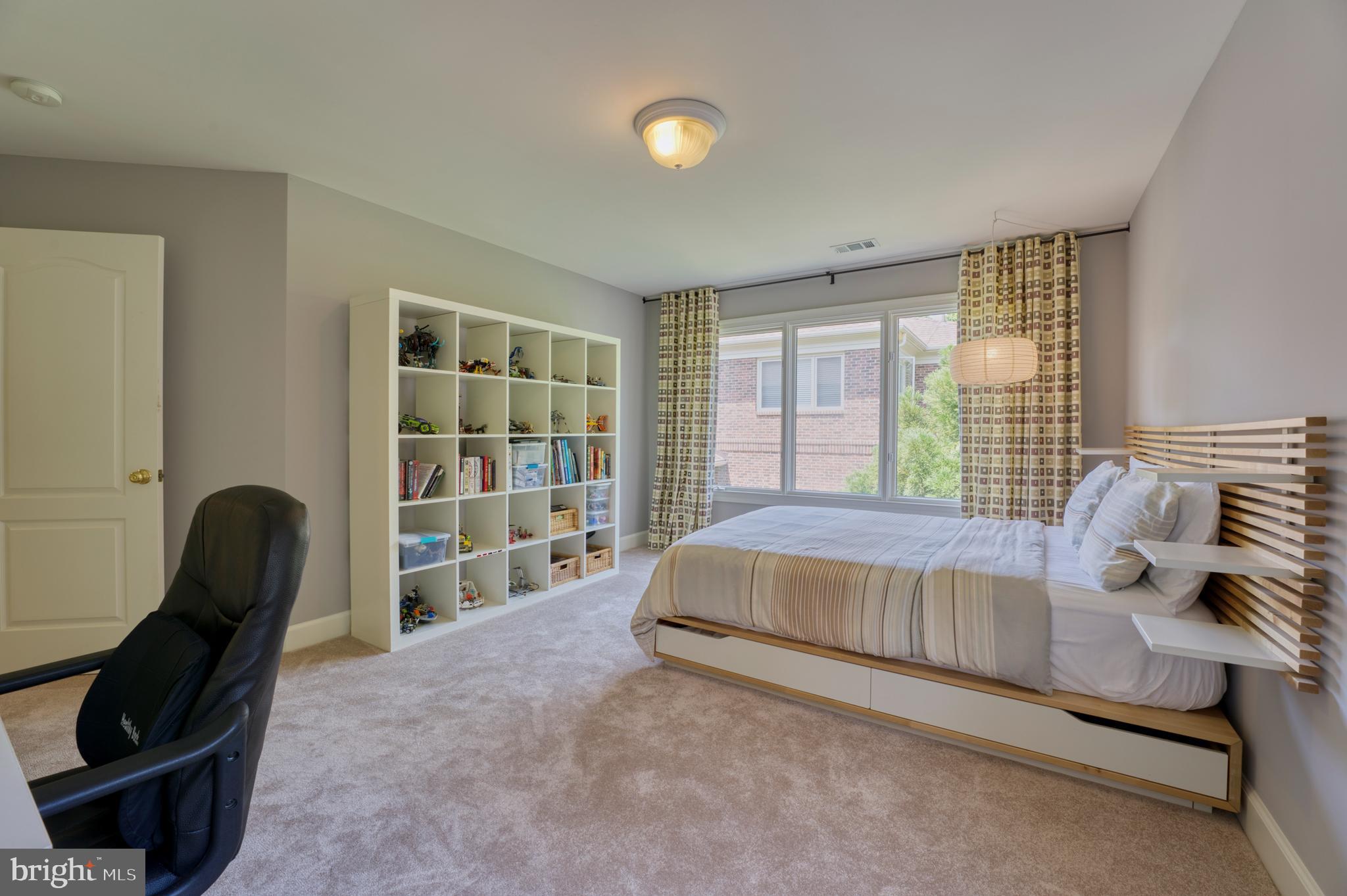 ONE CAMERON PLACE - Residential