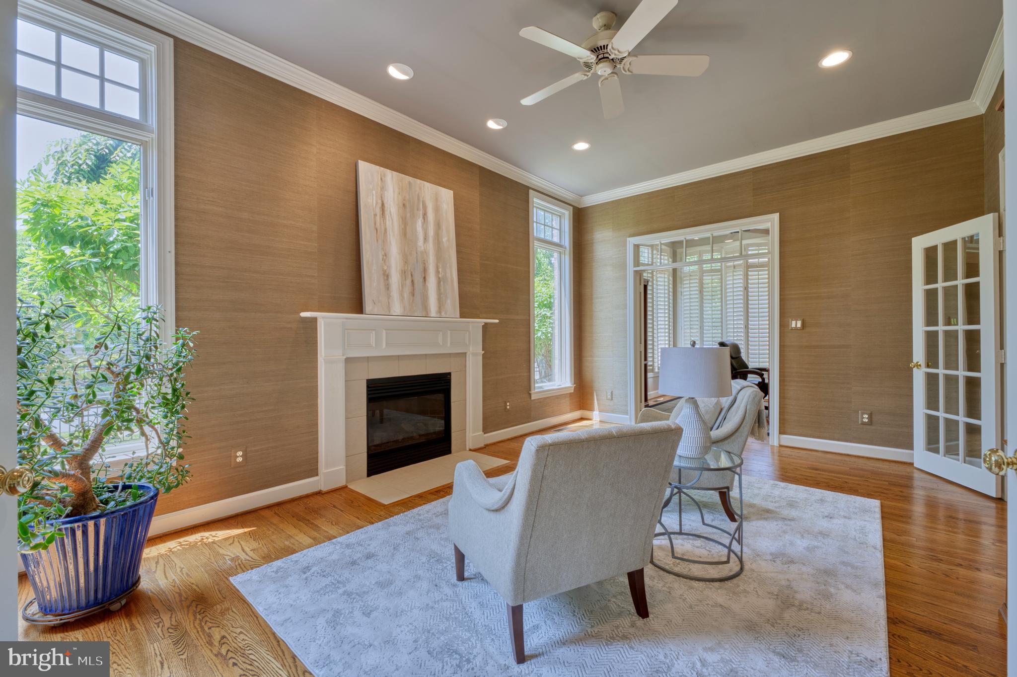 ONE CAMERON PLACE - Residential